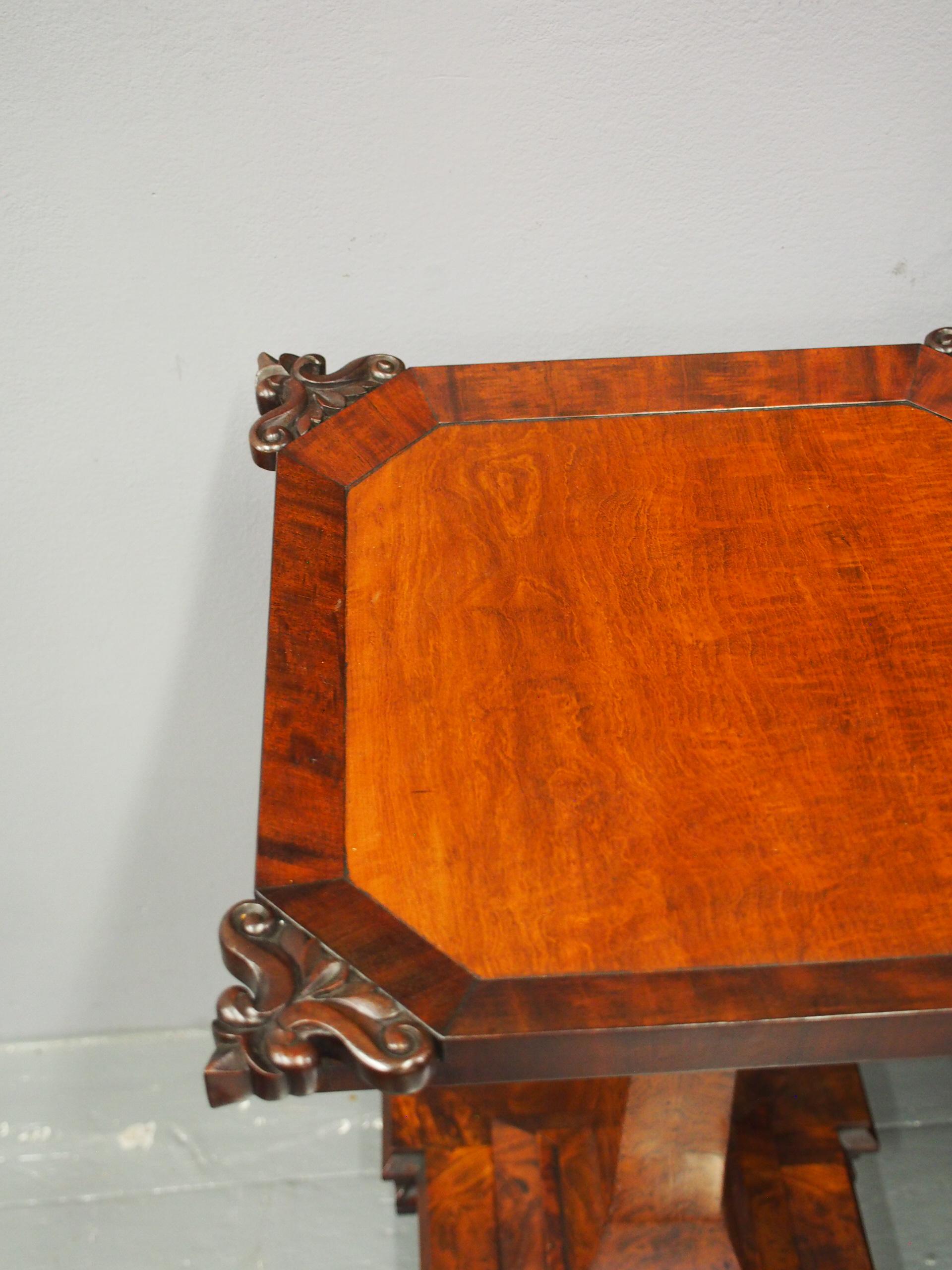 Pair of George IV Mahogany Occasional Tables 6