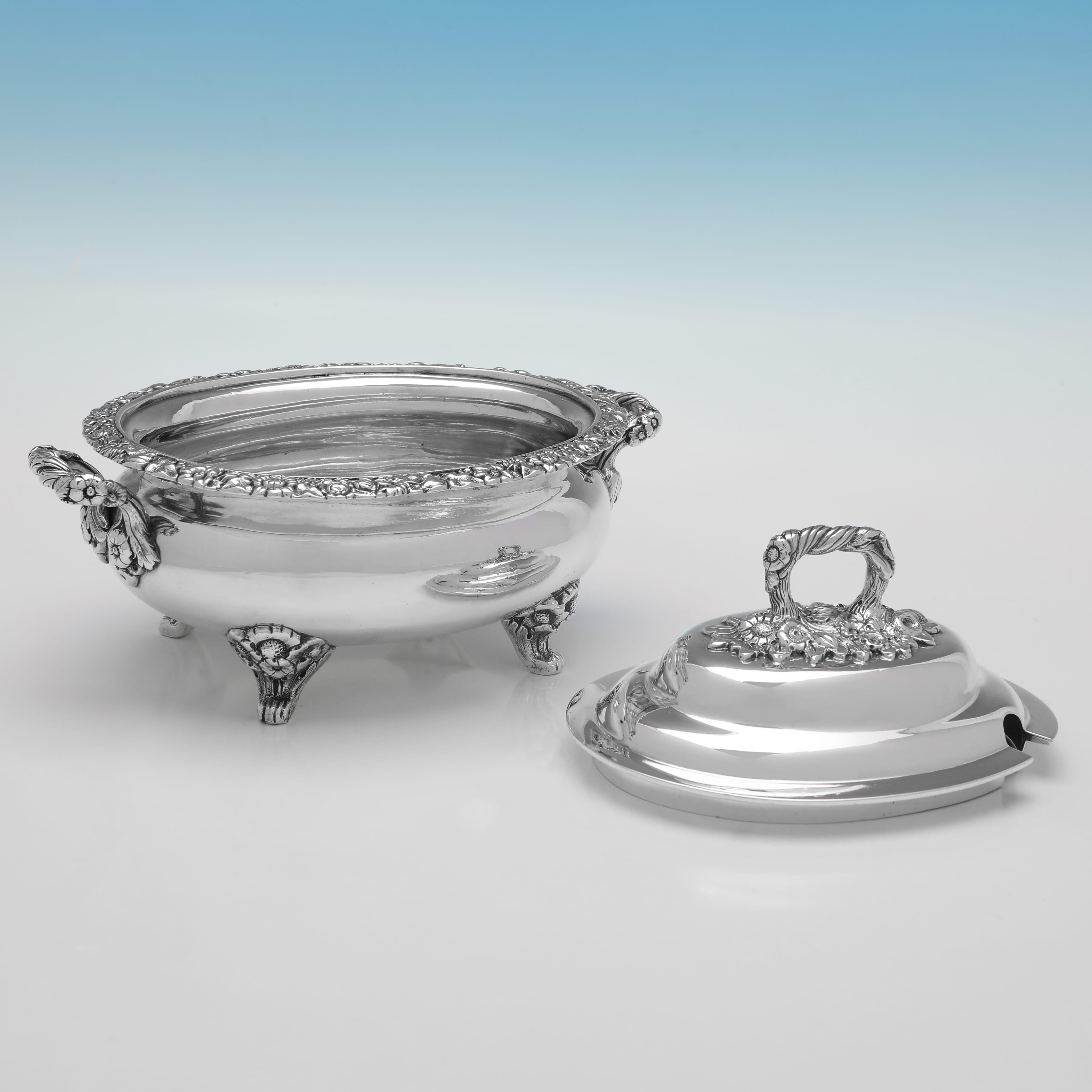 Écossais Paire de soupières à sauce en argent sterling d'époque George IV fabriquées à Édimbourg en 1829 en vente