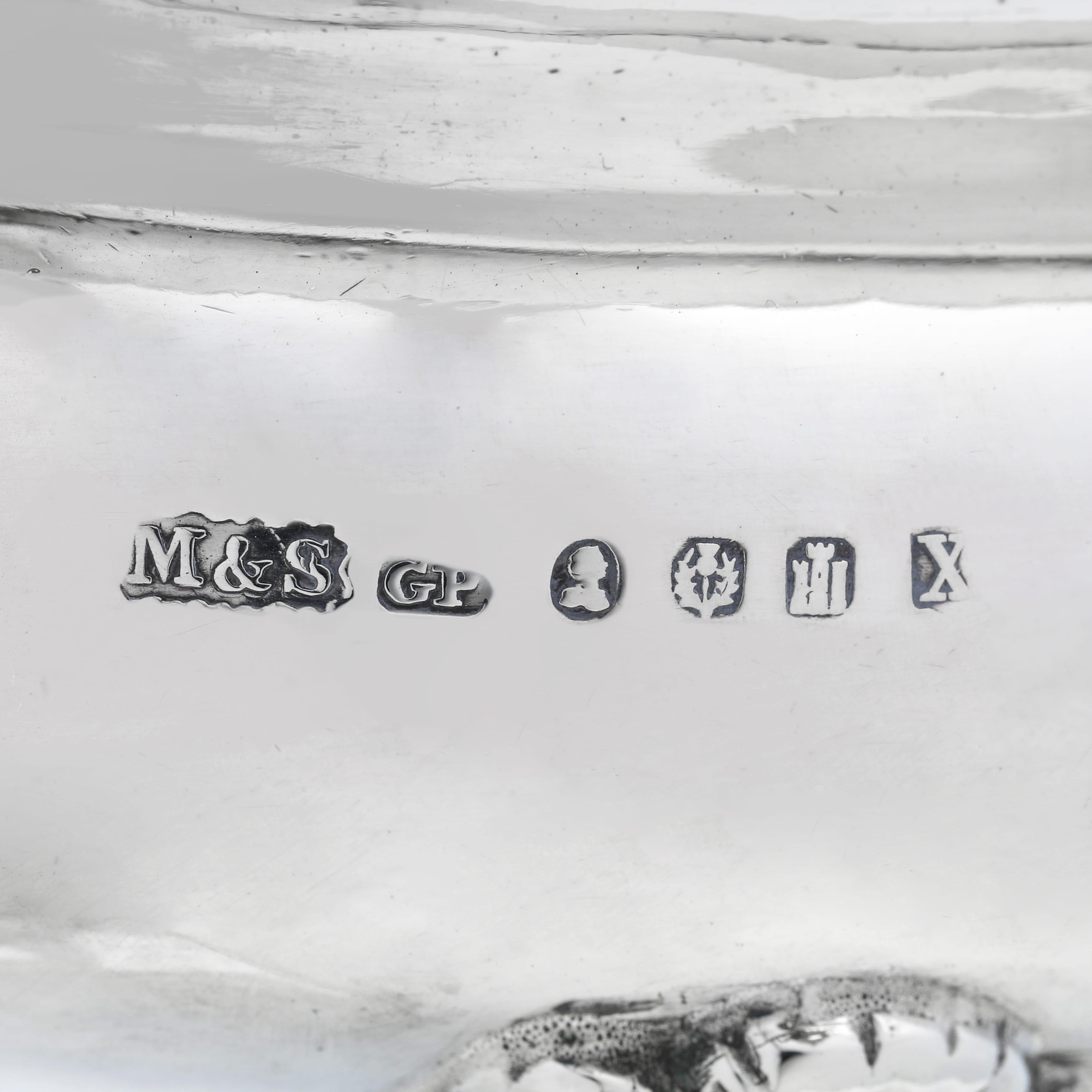 Argent sterling Paire de soupières à sauce en argent sterling d'époque George IV fabriquées à Édimbourg en 1829 en vente