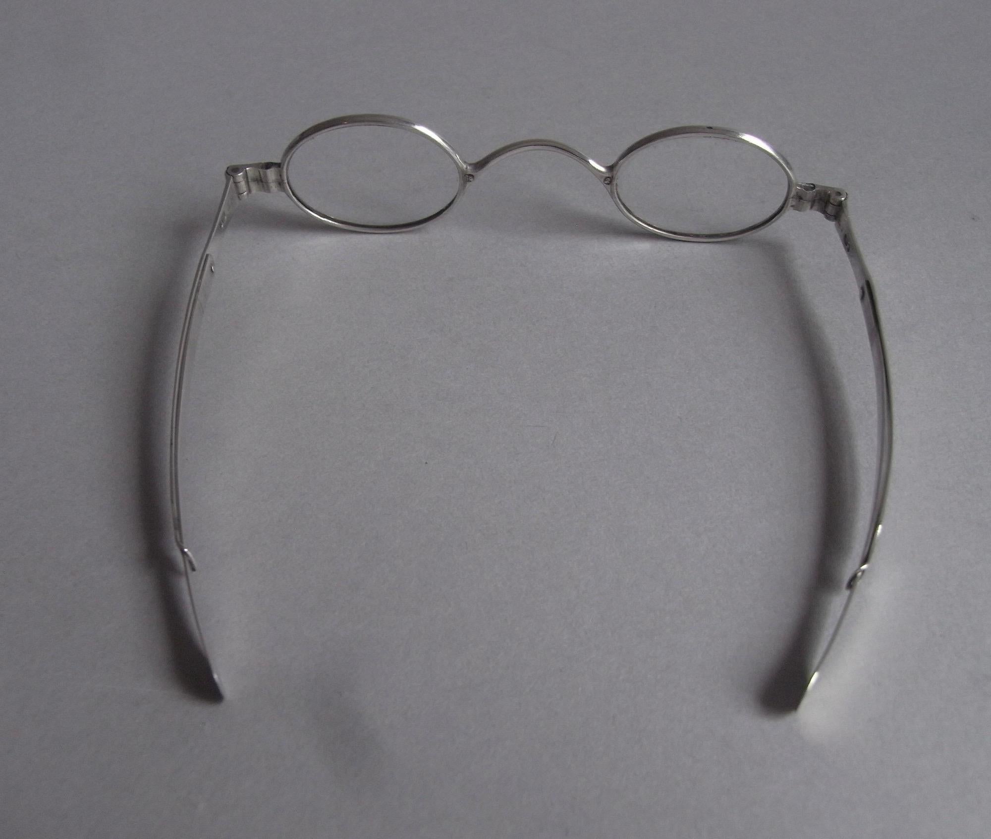19th Century Pair of George IV Silver Spectacles Made in London by Edmund Taylor, 1825 For Sale