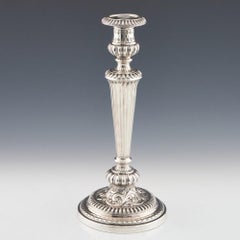 Coppia di candelieri in argento sterling Giorgio IV Sheffield, 1826