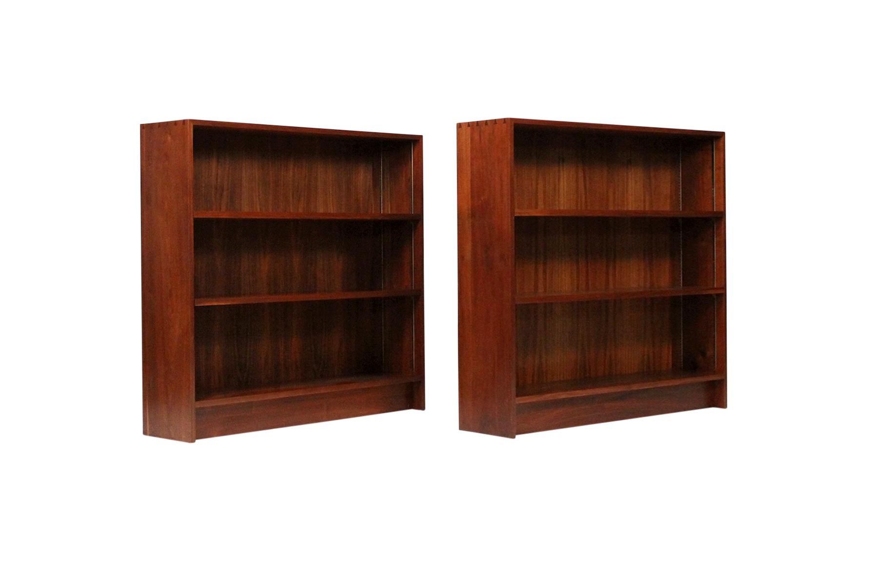 Mid-Century Modern Pair of George Nakashima Bookcases, 1968