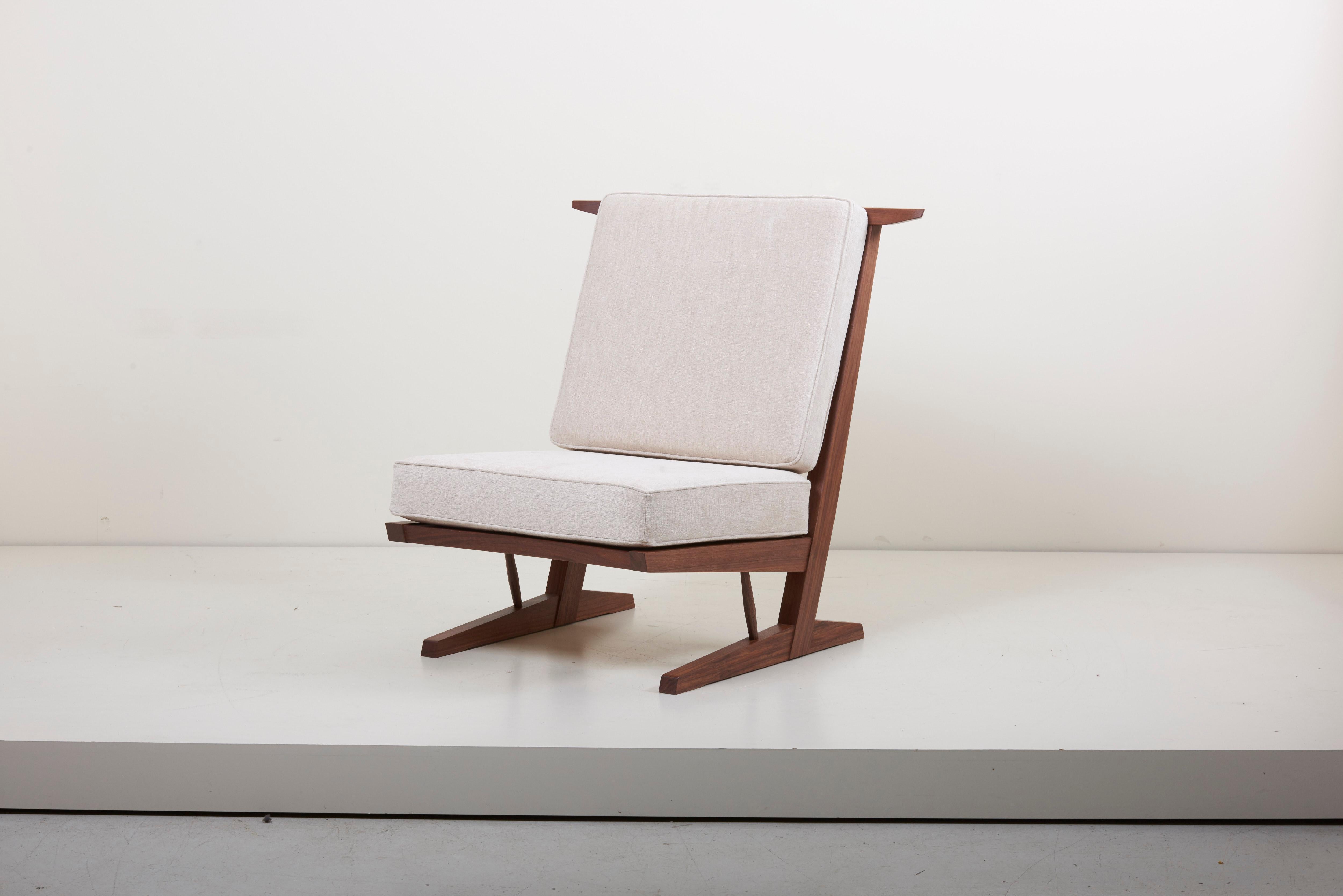 Paire de chaises longues conoids de Mira Nakashima d'après un design de George Nakashima  en vente 9