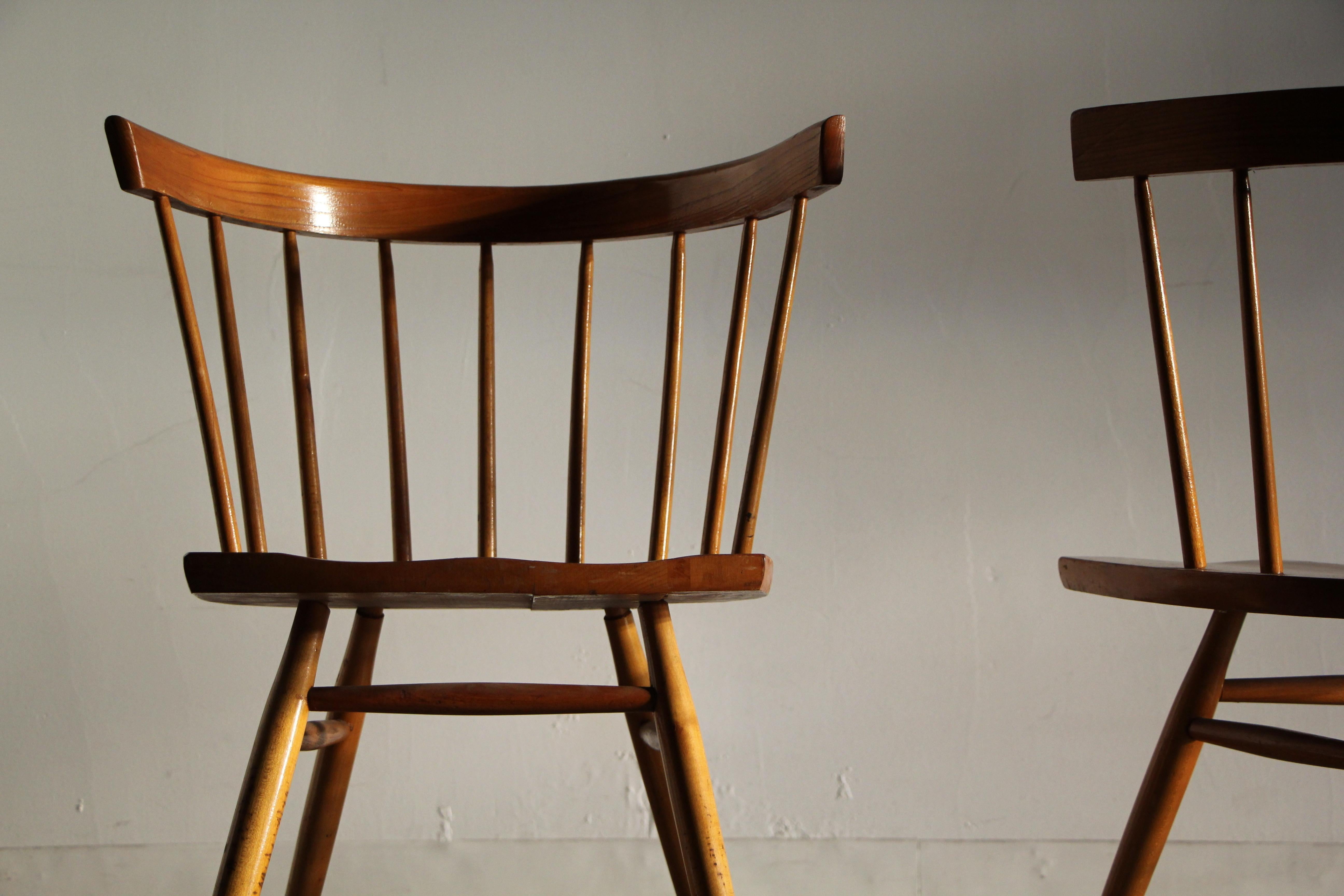 Pair of George Nakashima Hickory Straight Chairs for Knoll, 1940s 4