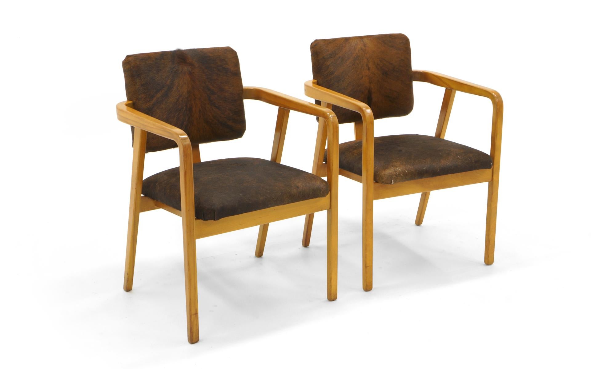Paar George Nelson-Sessel mit Rindslederpolsterung (Moderne der Mitte des Jahrhunderts) im Angebot