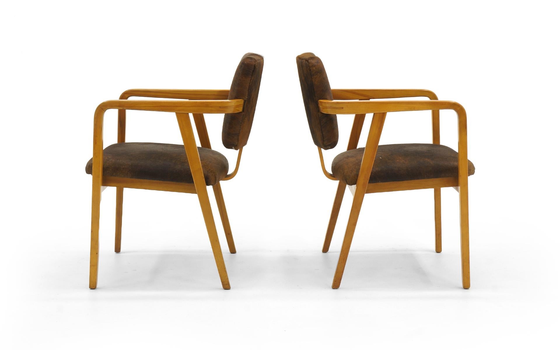 Mid-Century Modern Pair of George Nelson Armchairs in Cowhide Upholstery For Sale