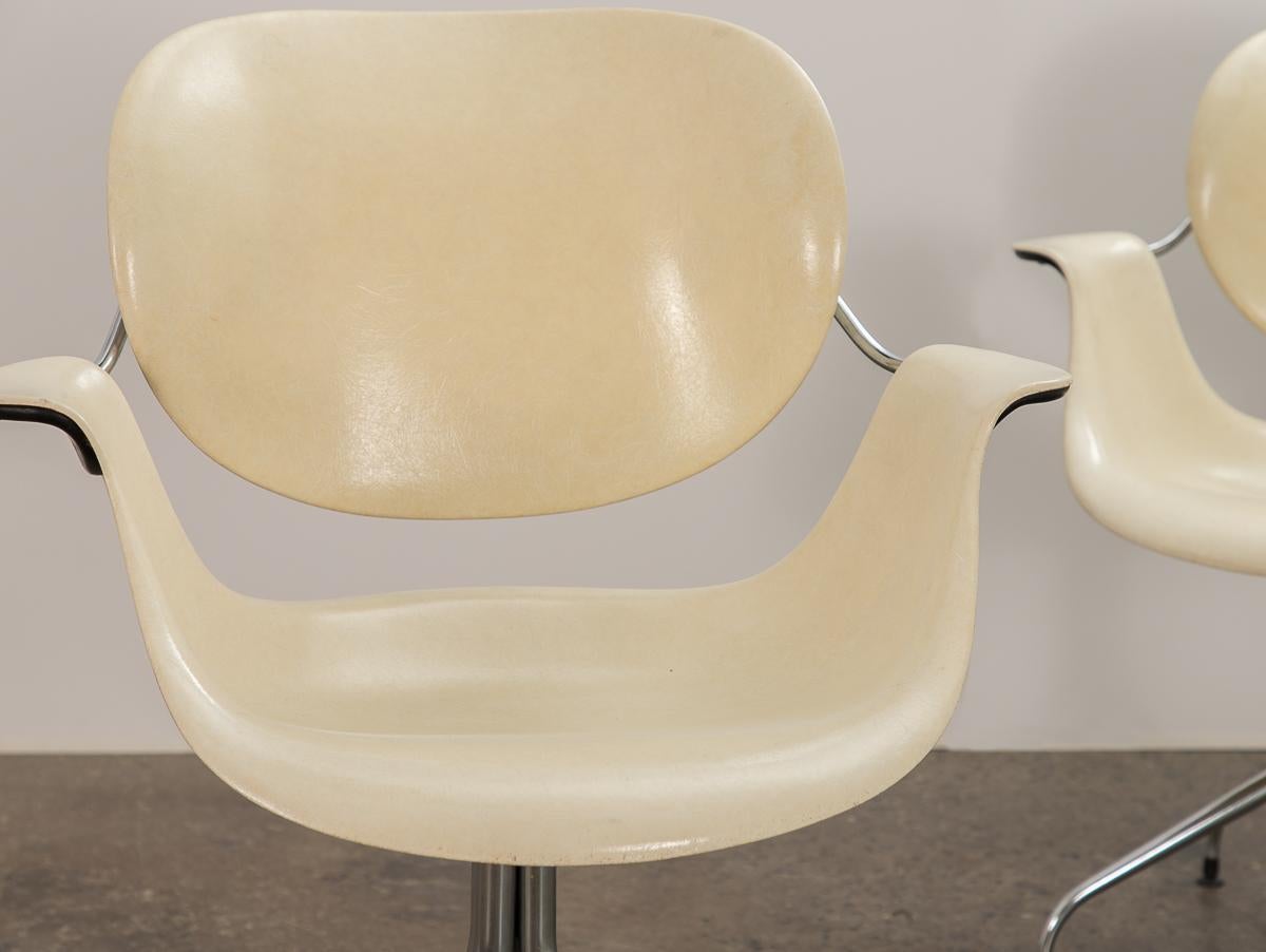Pair of George Nelson for Herman Miller DAF Swag Leg Chairs In Good Condition In Brooklyn, NY