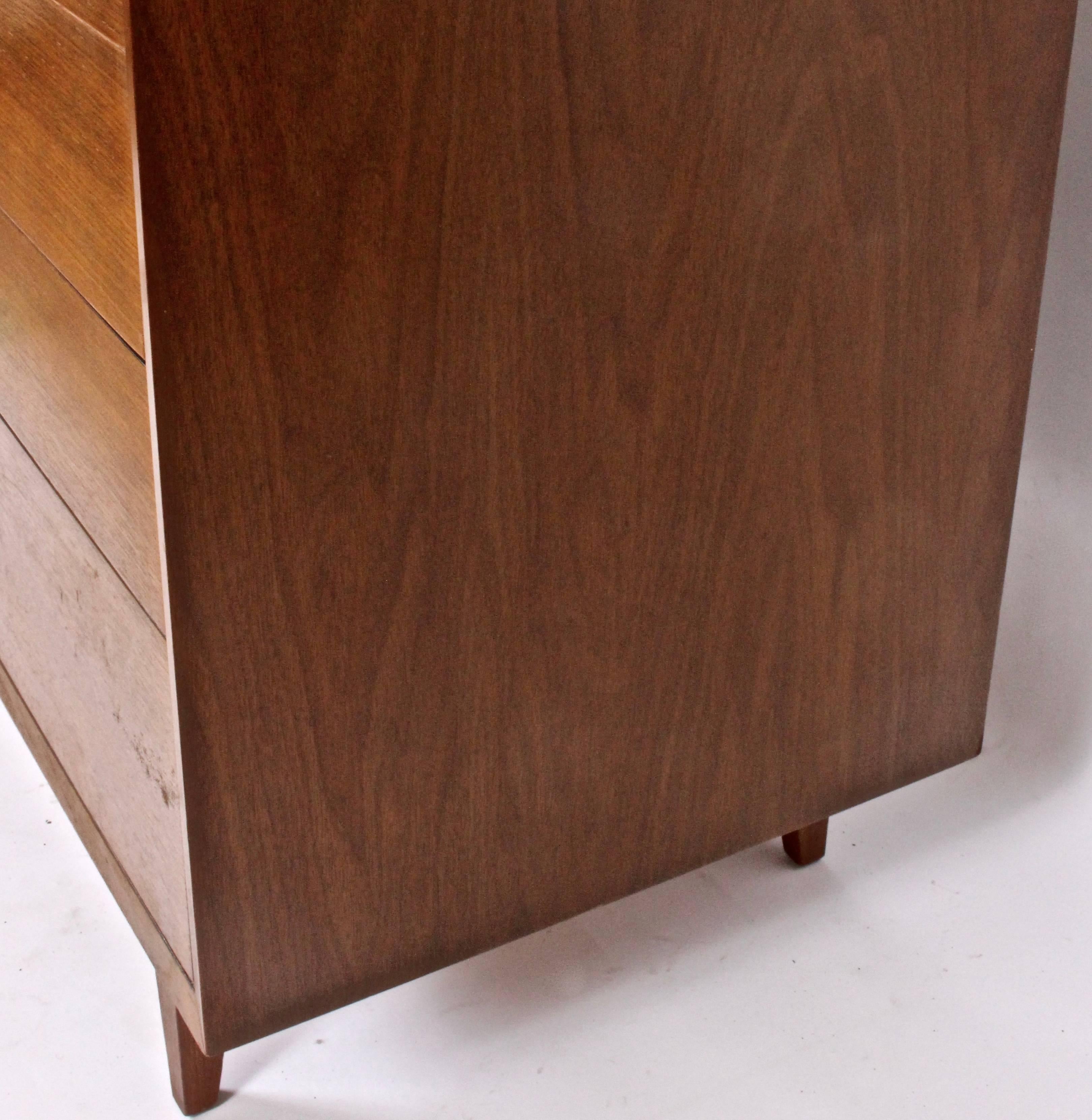 Pair of George Nelson for Herman Miller Four-Drawer Walnut Dressers with J Pulls In Good Condition In Bainbridge, NY