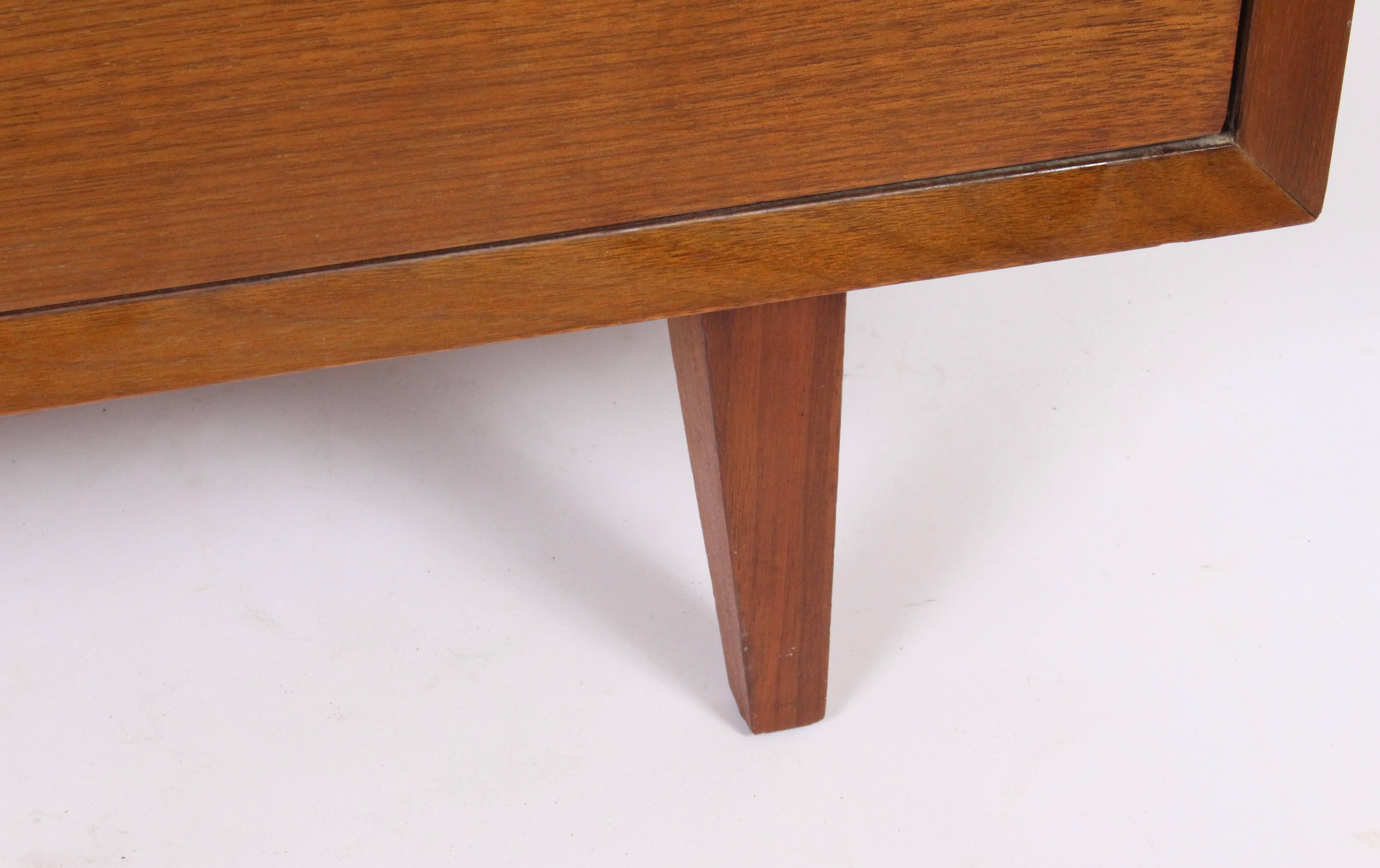 Mid-20th Century Pair of George Nelson for Herman Miller Four-Drawer Walnut Dressers with J Pulls