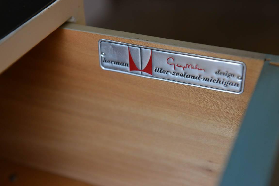Paire d'armoires à structure en acier George Nelson pour Herman Miller:: vers 1960 4