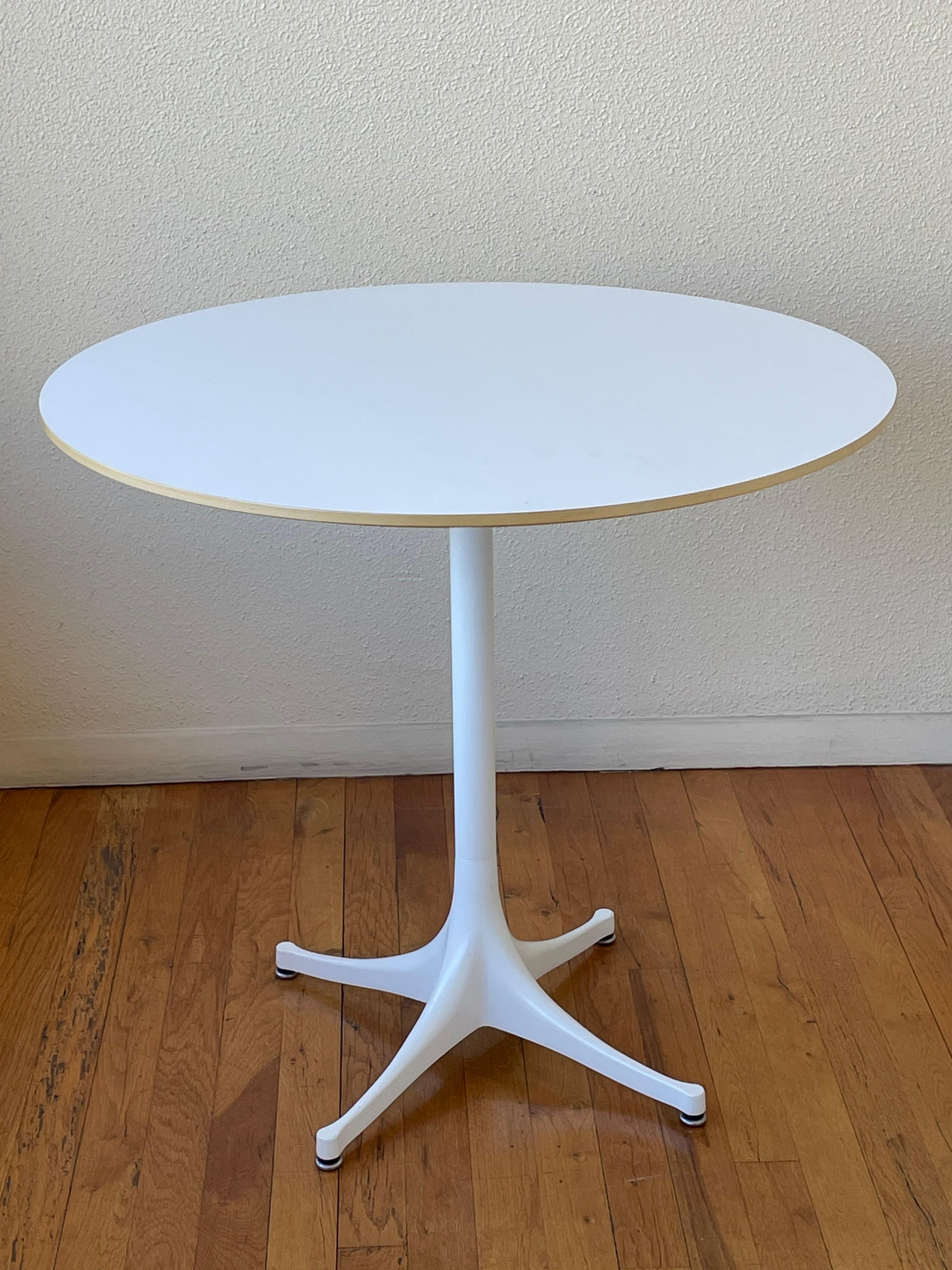 Pair of George Nelson Pedestal Table Model 5254 for Herman Miller In Excellent Condition In San Diego, CA