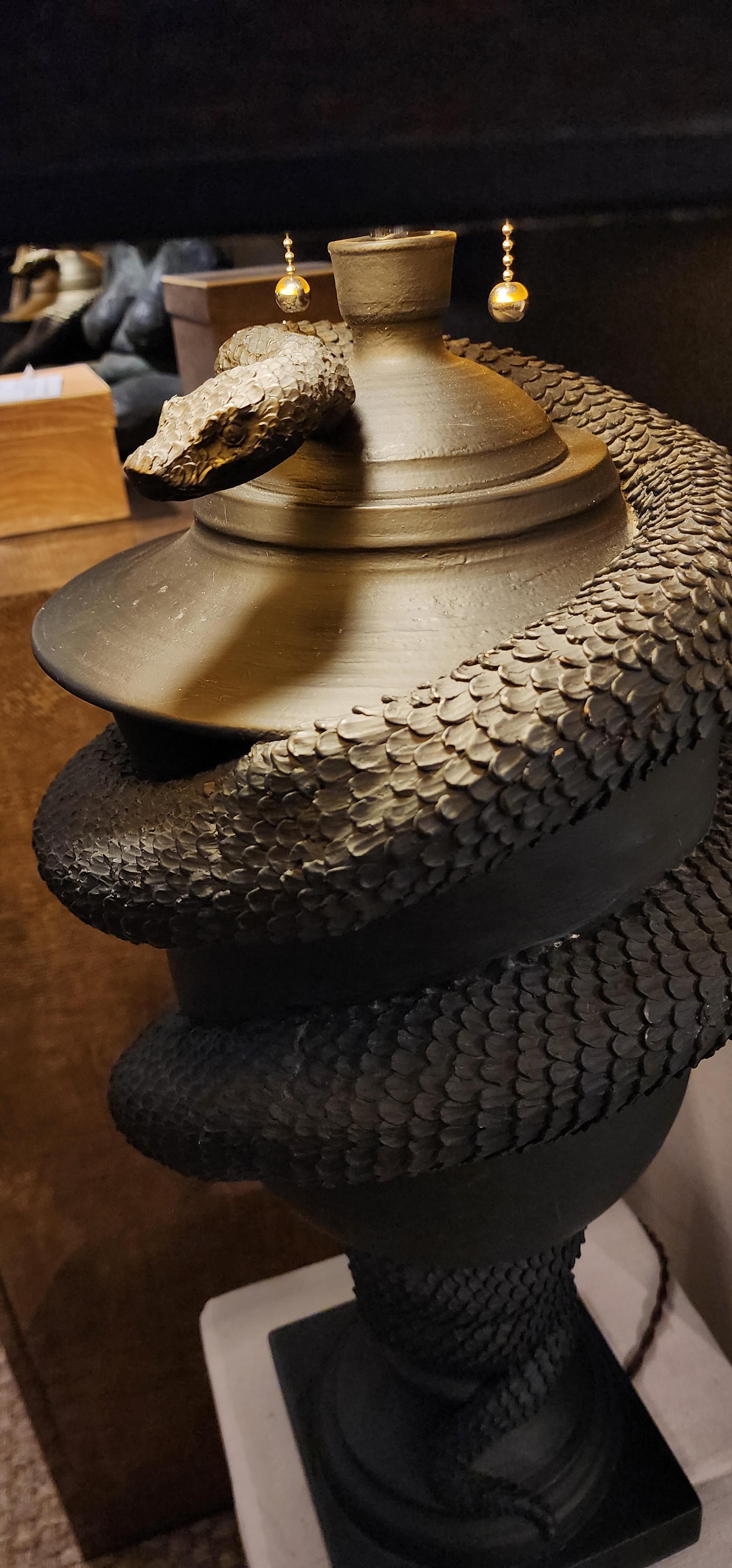 Pareja de lámparas serpiente George Sellers Neoclásico en venta