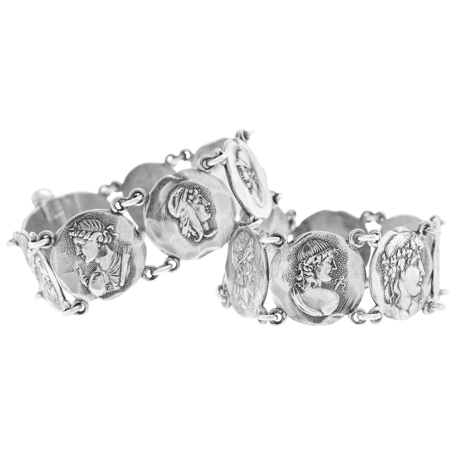 Paar George Shiebler Sterling Homeric-Medaillon-Armbänder aus Sterling