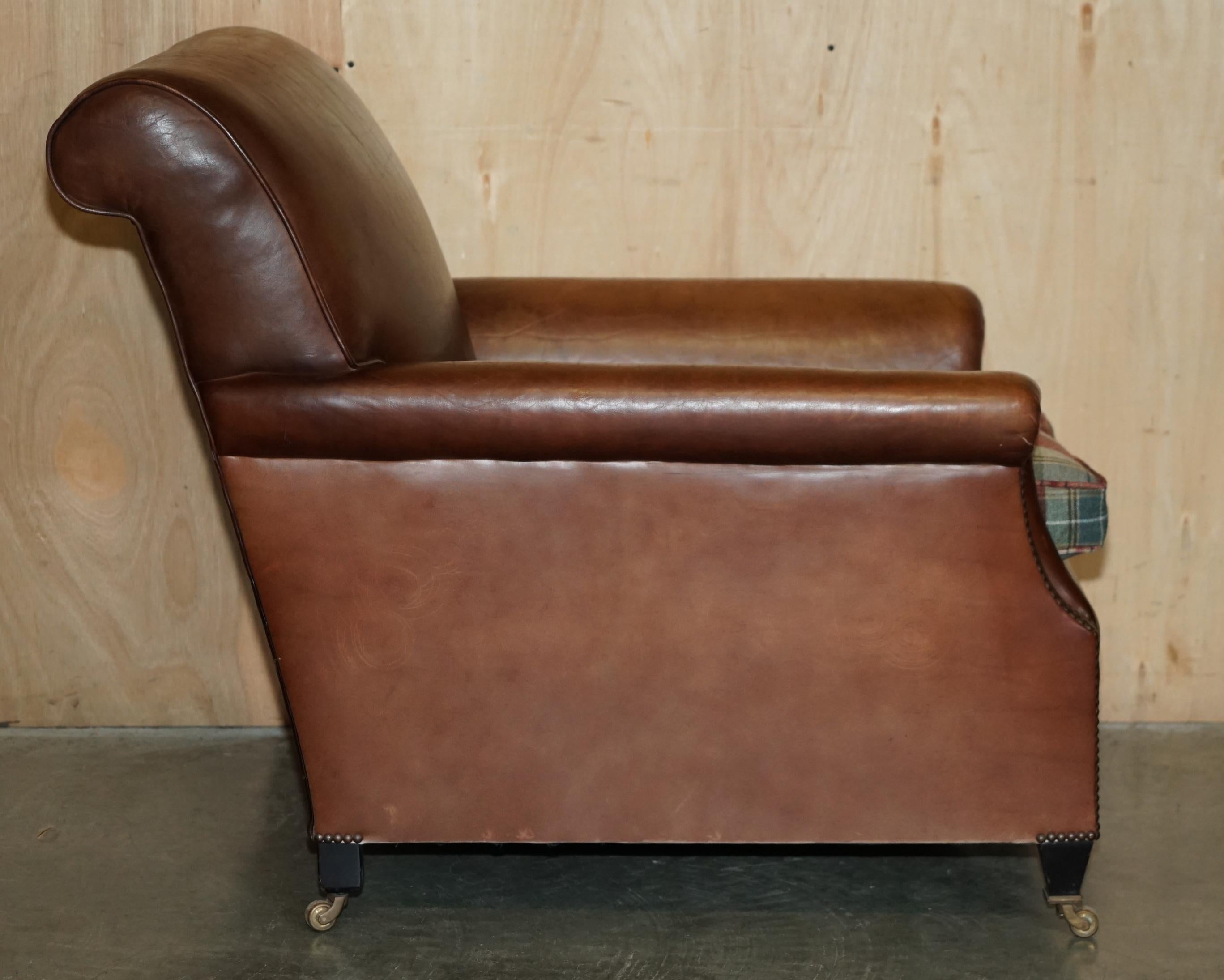 PAIR OF GEORGE SMITH BROWN LEATHER SiGNATURE SCROLL TARTAN CUSHIONS ARMCHAIRS in vendita 5