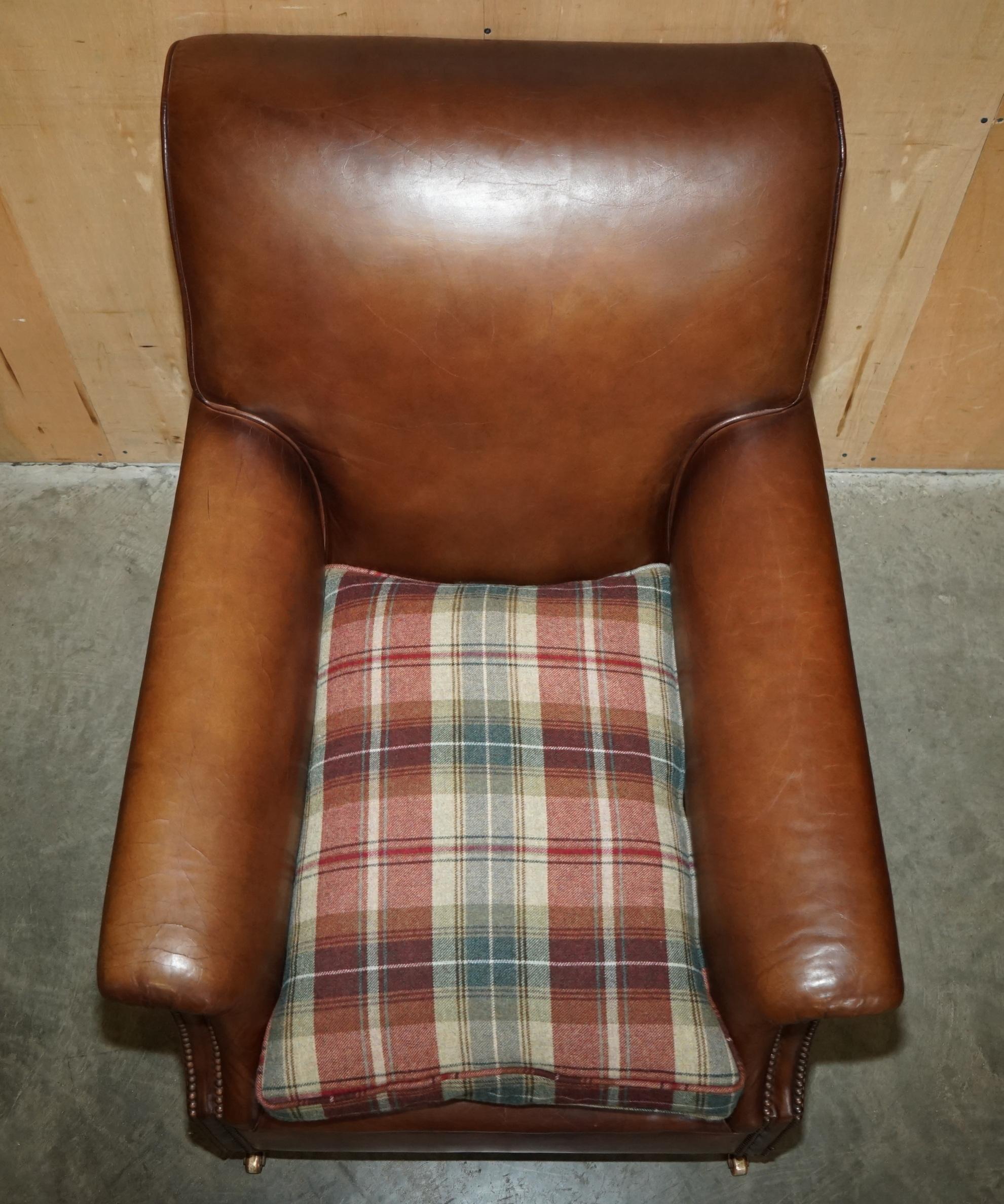 PAIR OF GEORGE SMITH BROWN LEATHER SiGNATURE SCROLL TARTAN CUSHIONS ARMCHAIRS in vendita 10