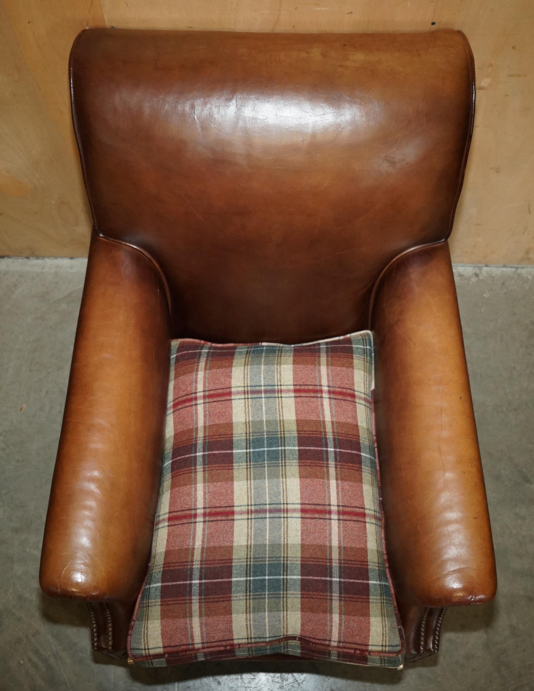 Fatto a mano PAIR OF GEORGE SMITH BROWN LEATHER SiGNATURE SCROLL TARTAN CUSHIONS ARMCHAIRS in vendita