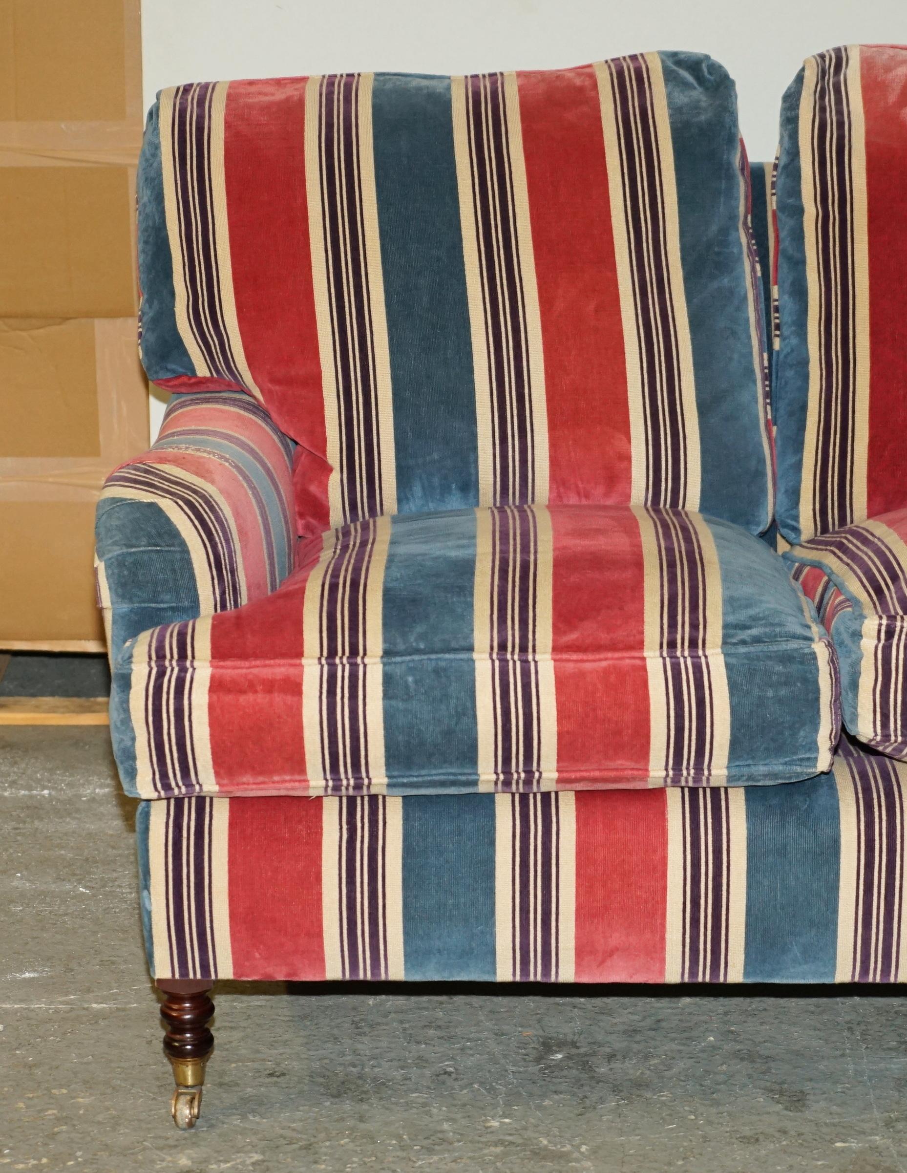 English PAiR OF GEORGE SMITH CHELSEA SIGNATURE SCROLL ARM SOFAS HOWARD & SON'S MODEL For Sale