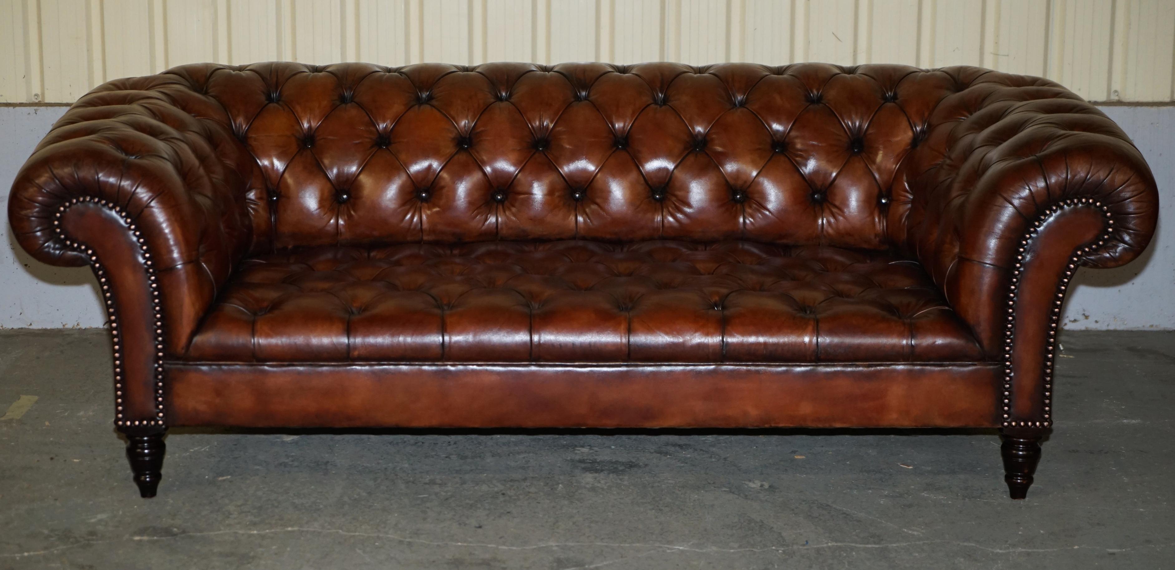 Victorian PAIR OF GEORGE SMiTH EARLY VICTORIAN BROWN LEATHER CHESTERFIELD TUFTED SOFAS For Sale