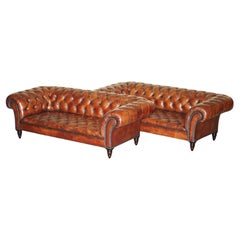 PAIR OF GEORGE SMiTH EARLY VICTORIAN BROWN LEATHER CHESTERFIELD TUFTED SOFAS