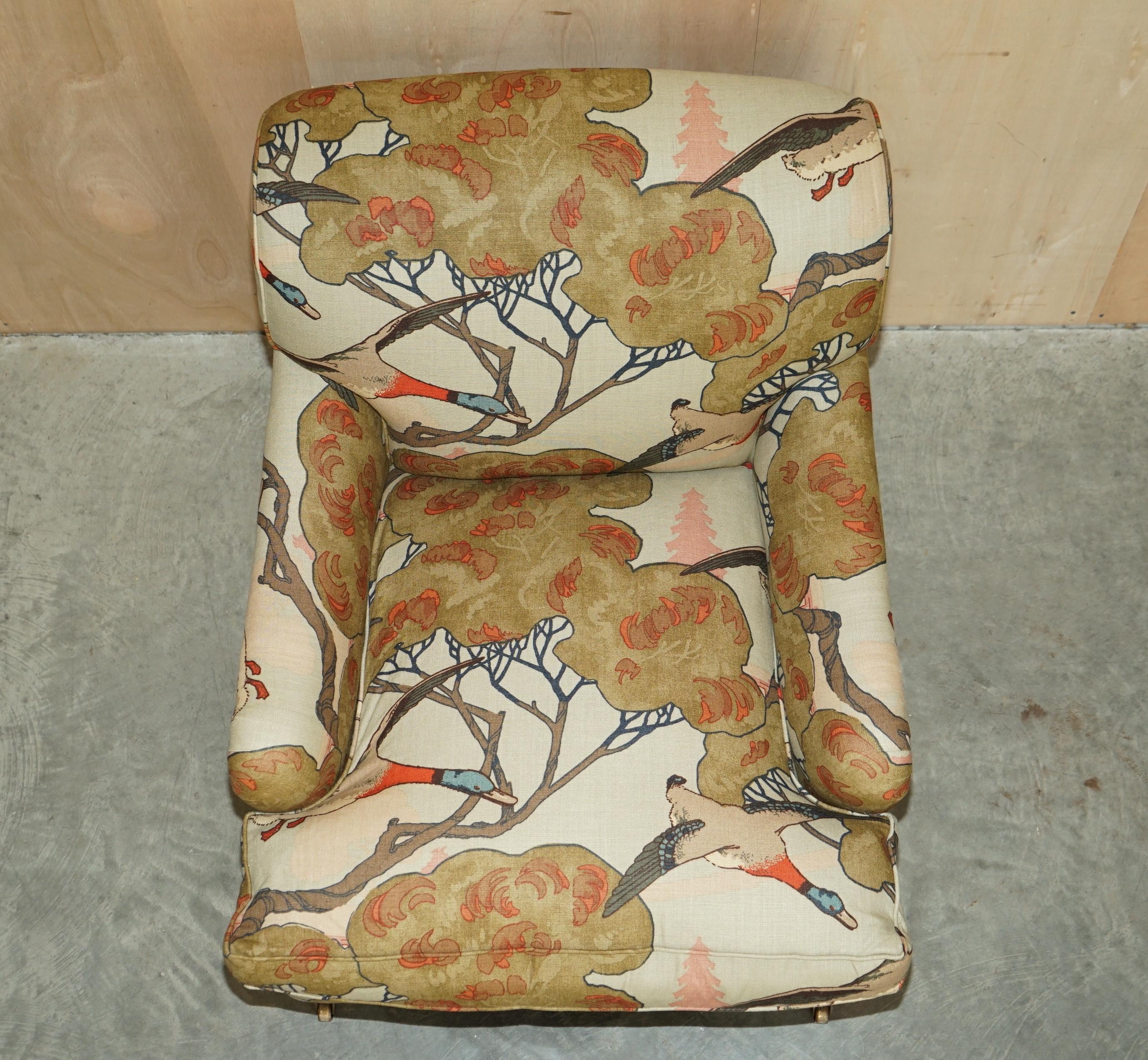 PAIR OF GEORGE SMITH HOWARD SIGNATURE SCROLL ARM MULBERRY FLYING DUCKS ARMCHAiRS 2