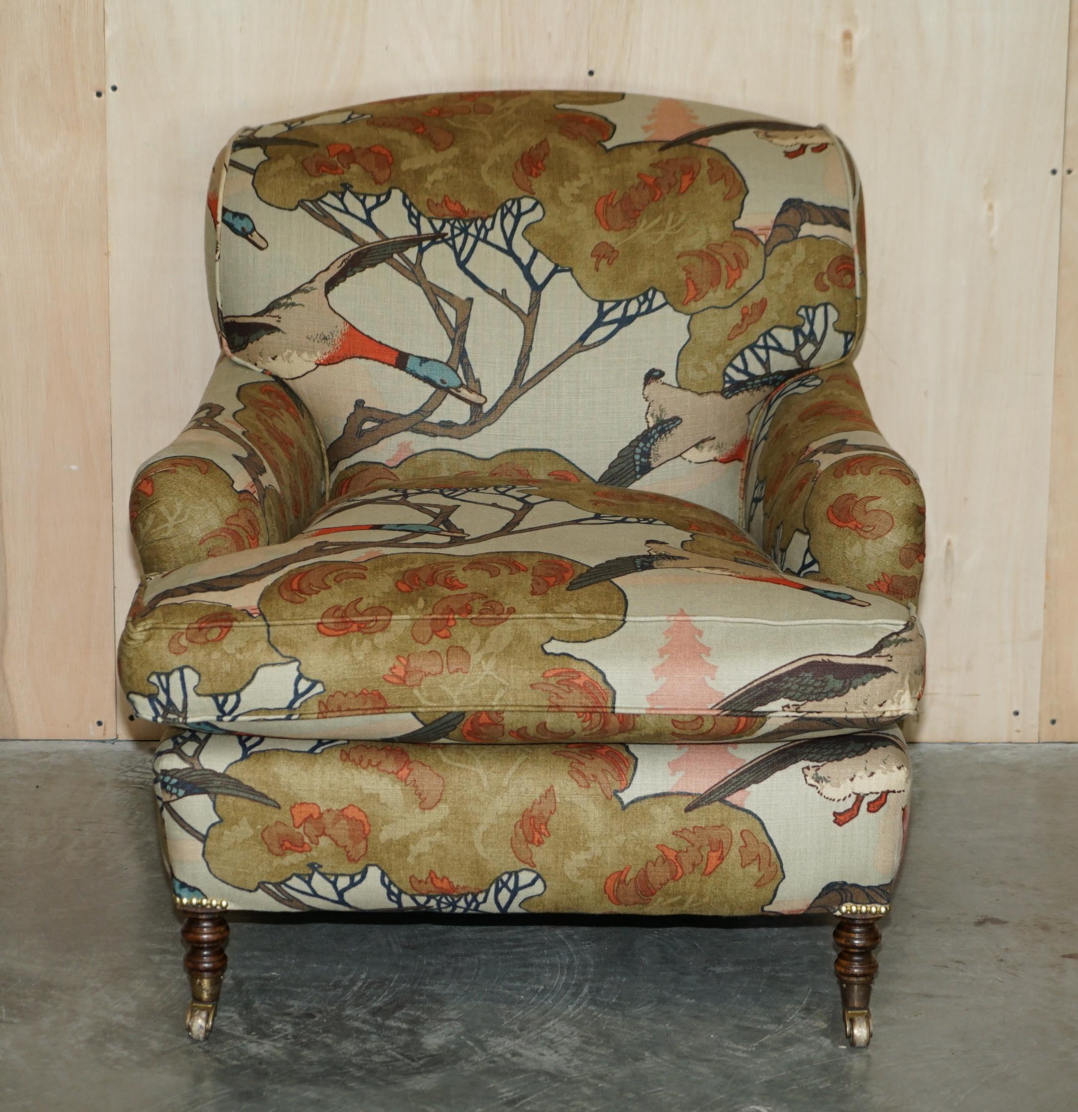 PAIR OF GEORGE SMITH HOWARD SIGNATURE SCROLL ARM MULBERRY FLYING DUCKS ARMCHAiRS 9