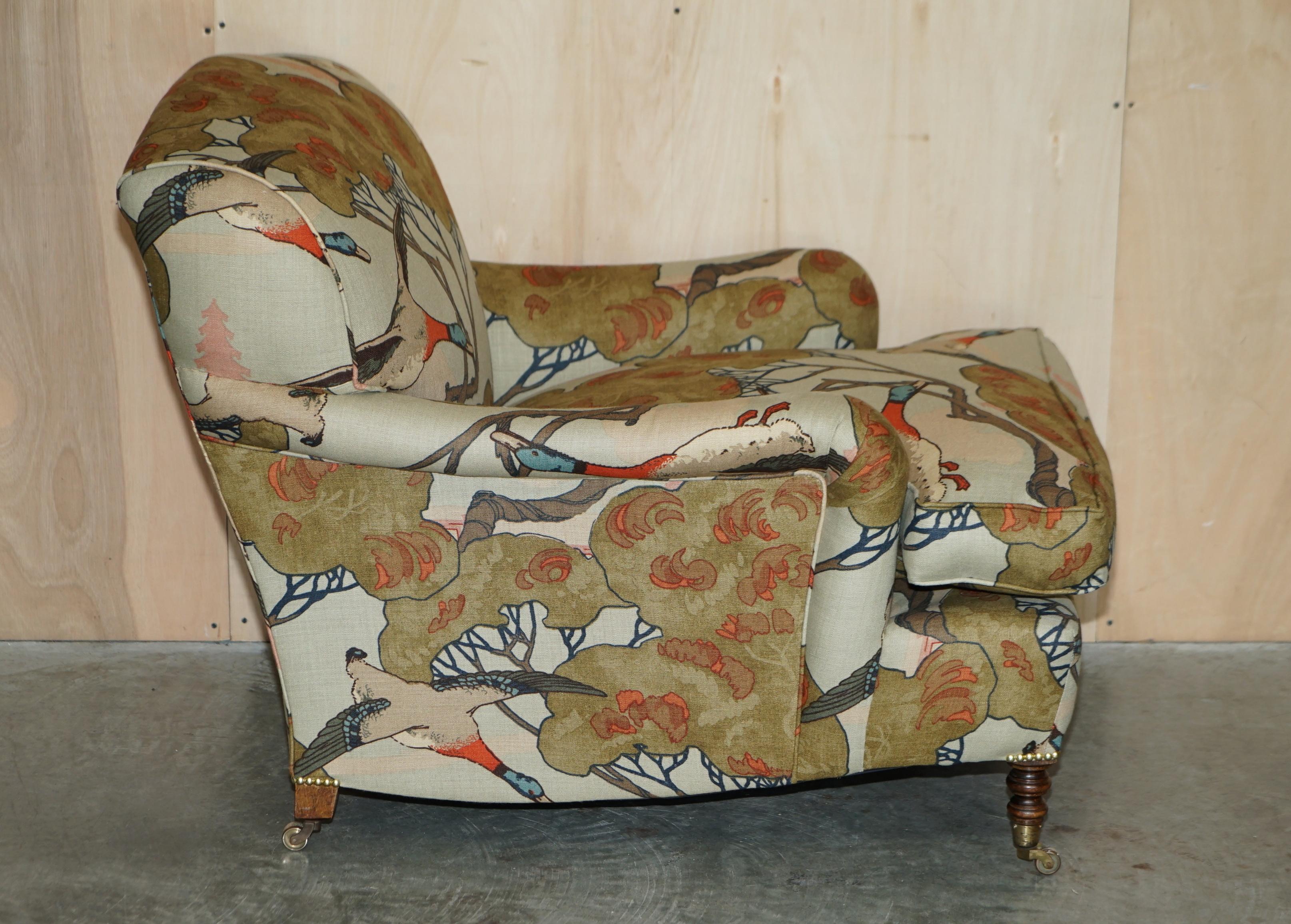 PAIR OF GEORGE SMITH HOWARD SIGNATURE SCROLL ARM MULBERRY FLYING DUCKS ARMCHAiRS 10