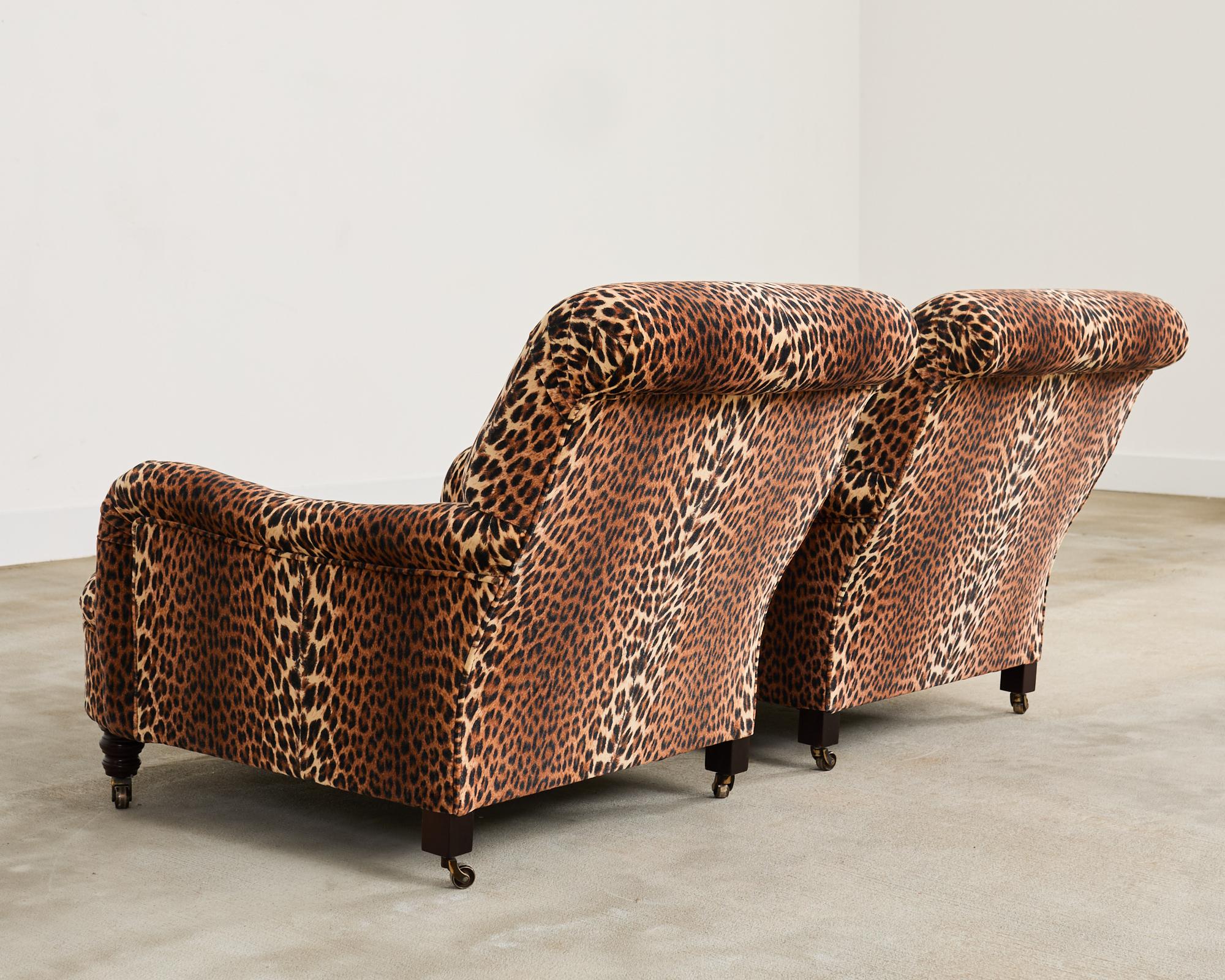 Paar George Smith Jules-Loungesessel aus Leopardensamt im Angebot 12