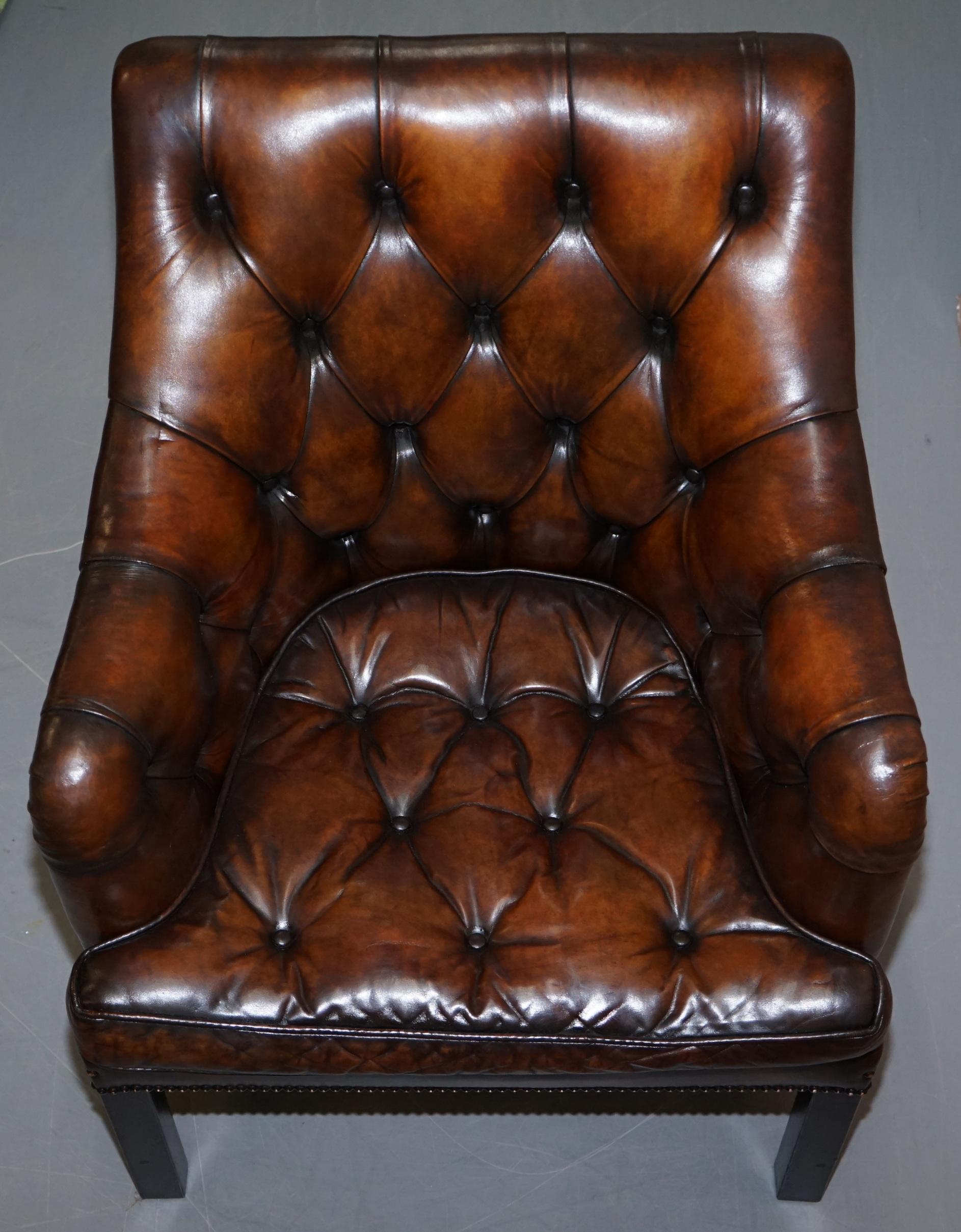 Paire de fauteuils d'appoint en cuir Brown restaurés George Smith Bureau en vente 10