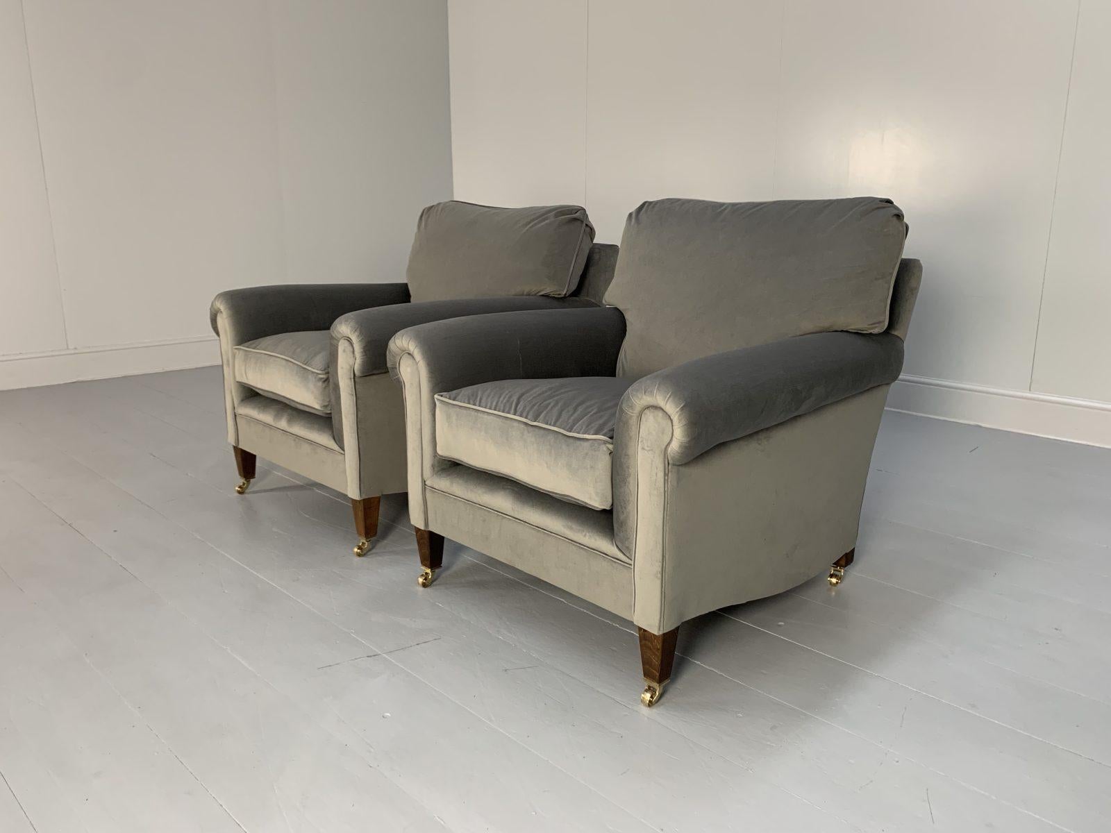 Hello Friends, and welcome to another unmissable offering from Lord Browns Furniture, the UK’s premier resource for fine Sofas and Chairs.

On offer on this occasion is a superb, pristine identical pair of George Smith “Signature” Cushion-Back,