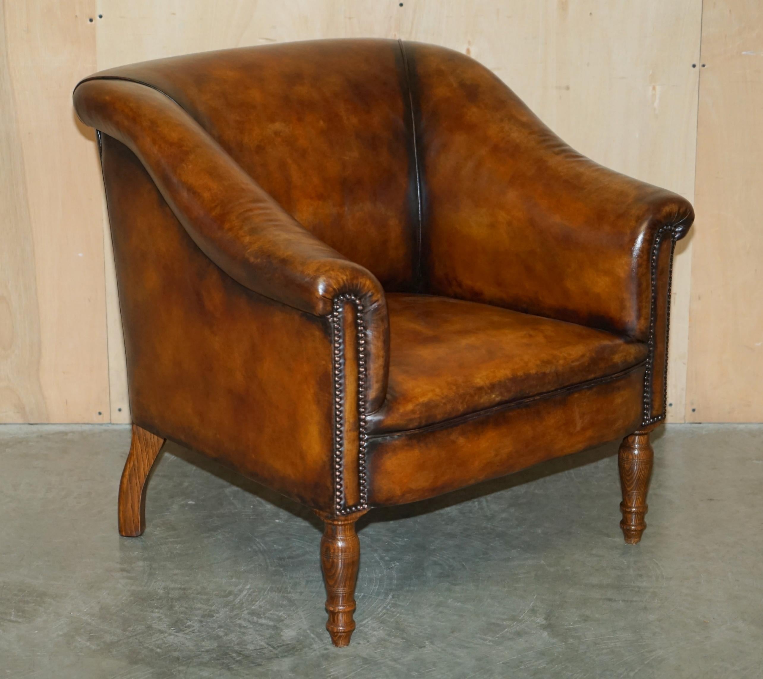 PAIR OF GEORGE SMITH SOMERVILLE RESTORED BROWN LEATHER ARMCHAiRS For Sale 5