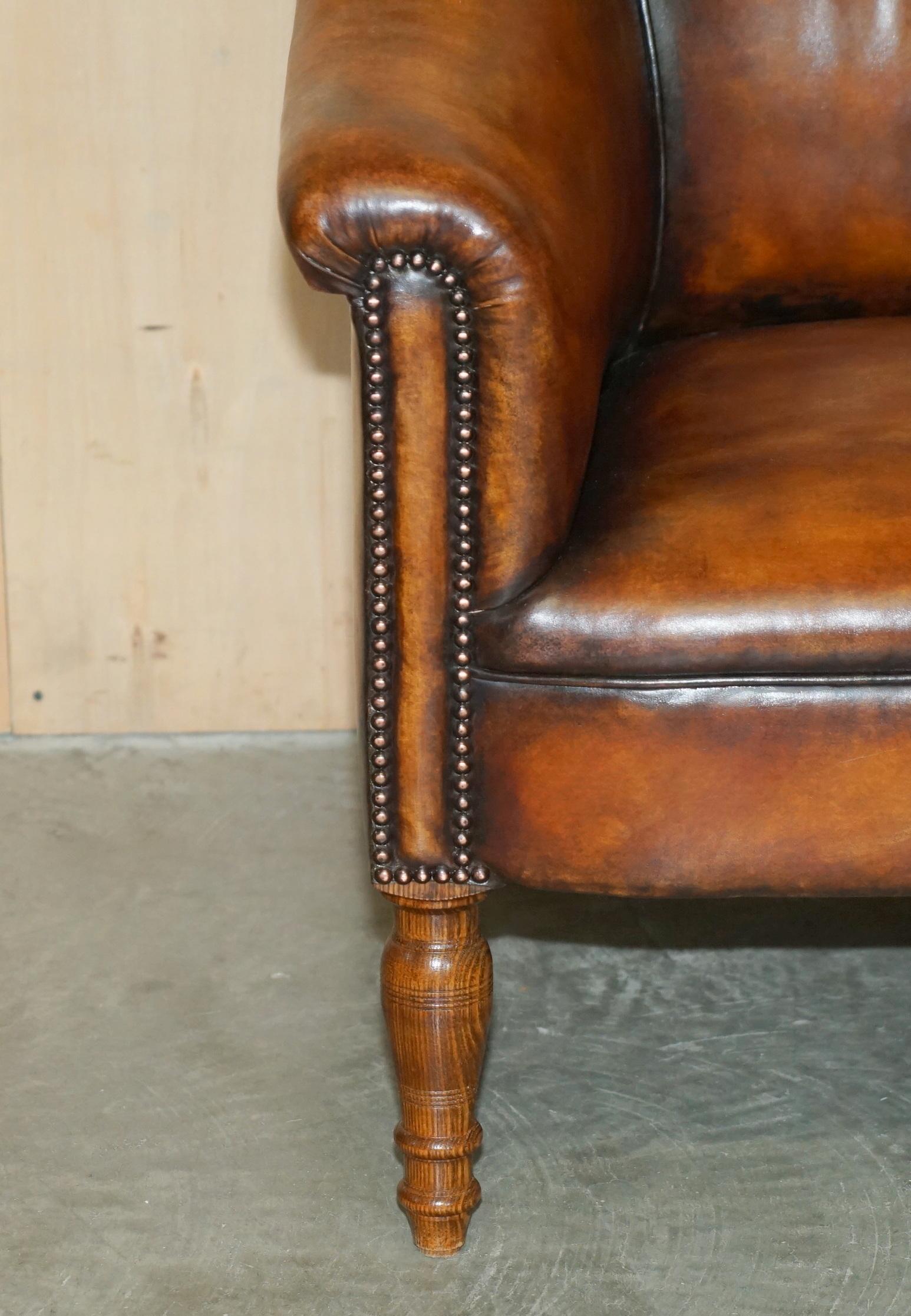 English PAIR OF GEORGE SMITH SOMERVILLE RESTORED BROWN LEATHER ARMCHAiRS For Sale