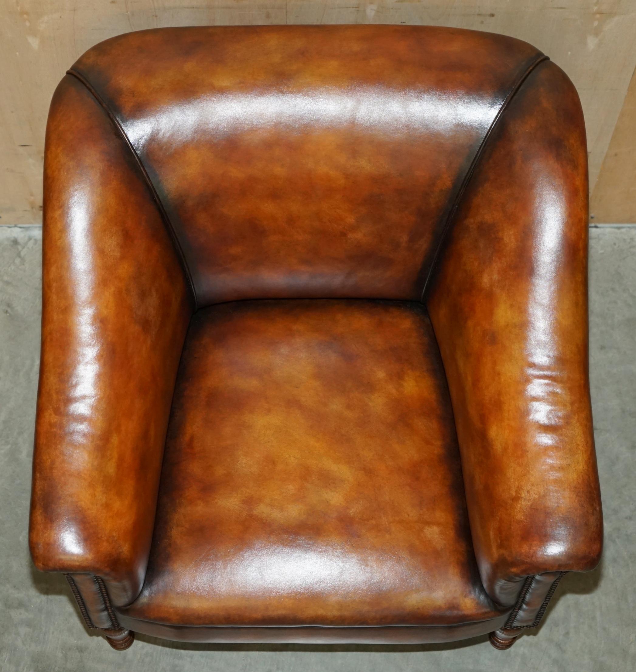 PAIR OF GEORGE SMITH SOMERVILLE RESTORED BROWN LEATHER ARMCHAiRS For Sale 1