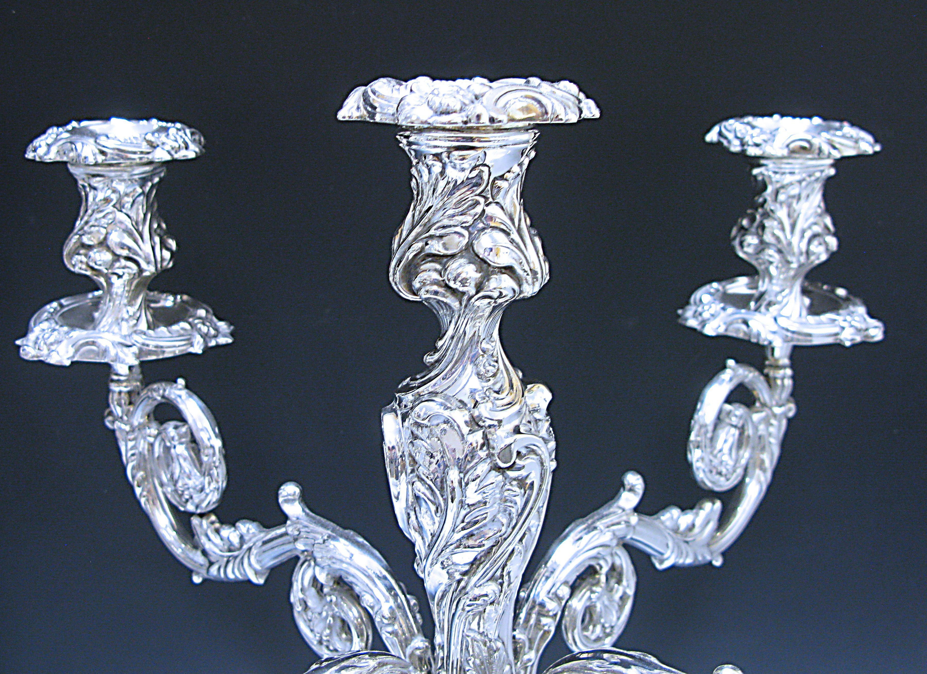 Pair of Antique Sterling Silver Five-Light Candelabra by Walker & Hall In Good Condition In London, GB