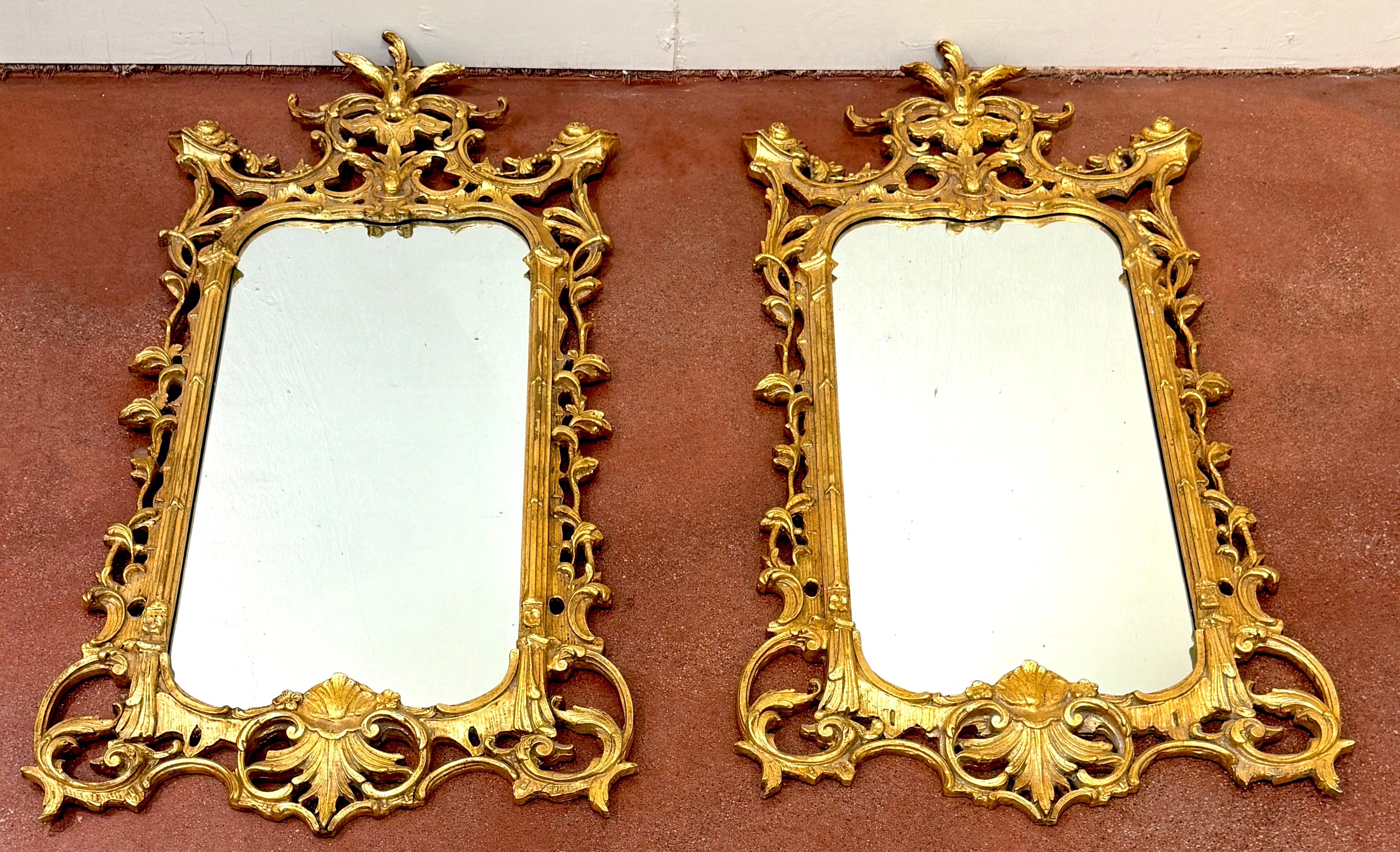 20th Century Pair of Georgian Chinoiserie Style Carved Giltwood Mirrors For Sale