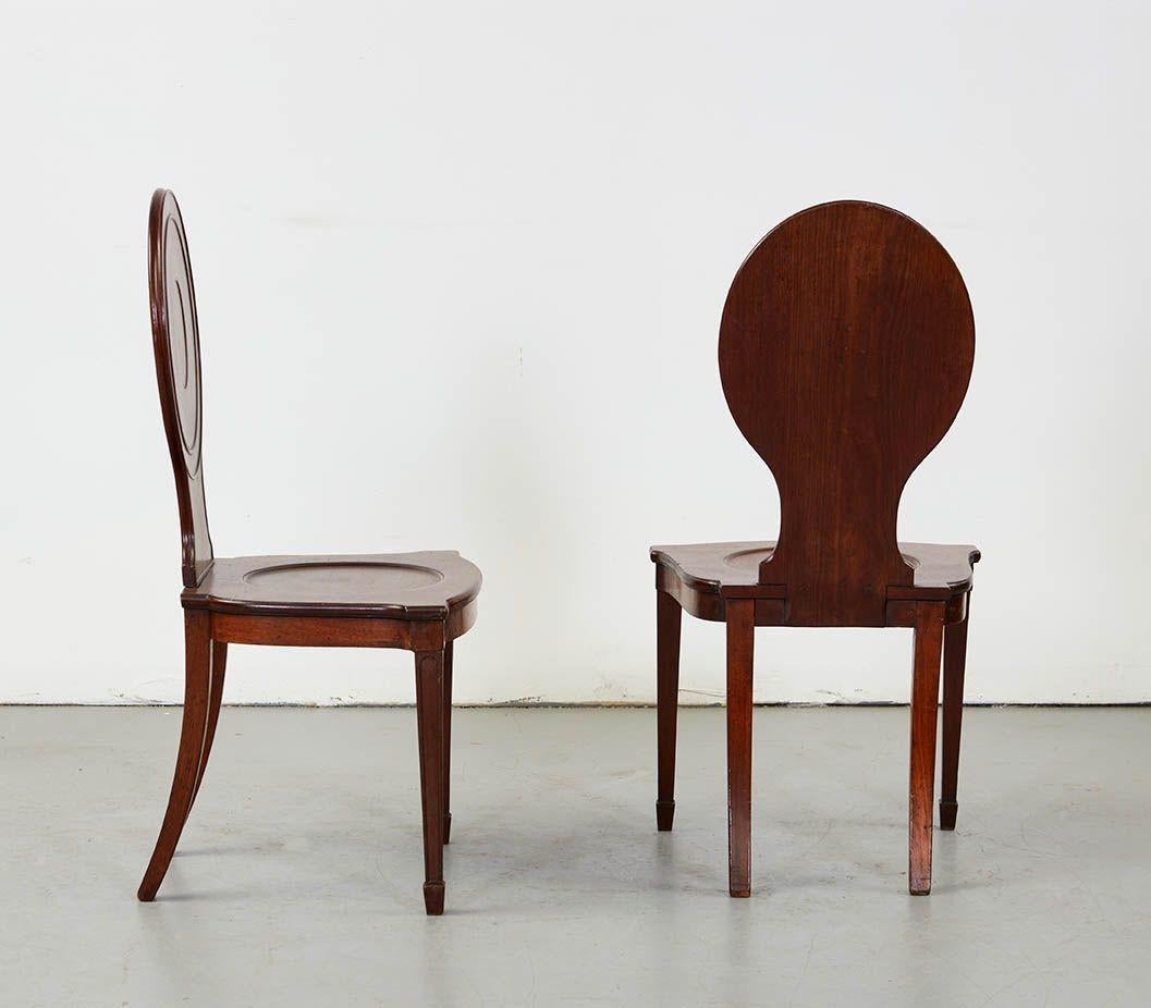 Anglais Paire de chaises de salon géorgiennes Chippendale en vente