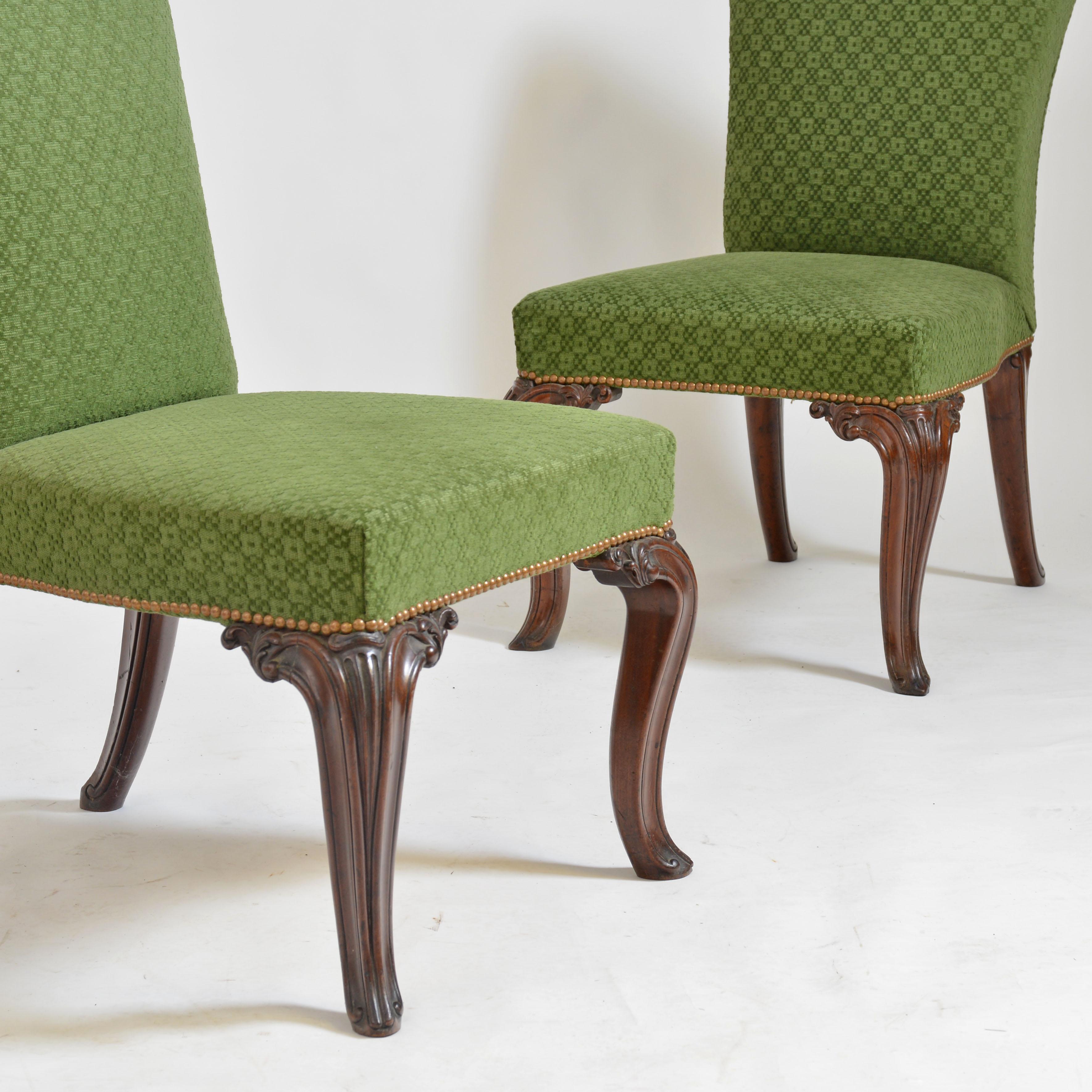 Coppia di poltrone georgiane Chippendale in mogano in vendita 3
