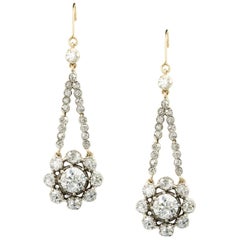 Paire de boucles d'oreilles pendantes géorgiennes en diamants