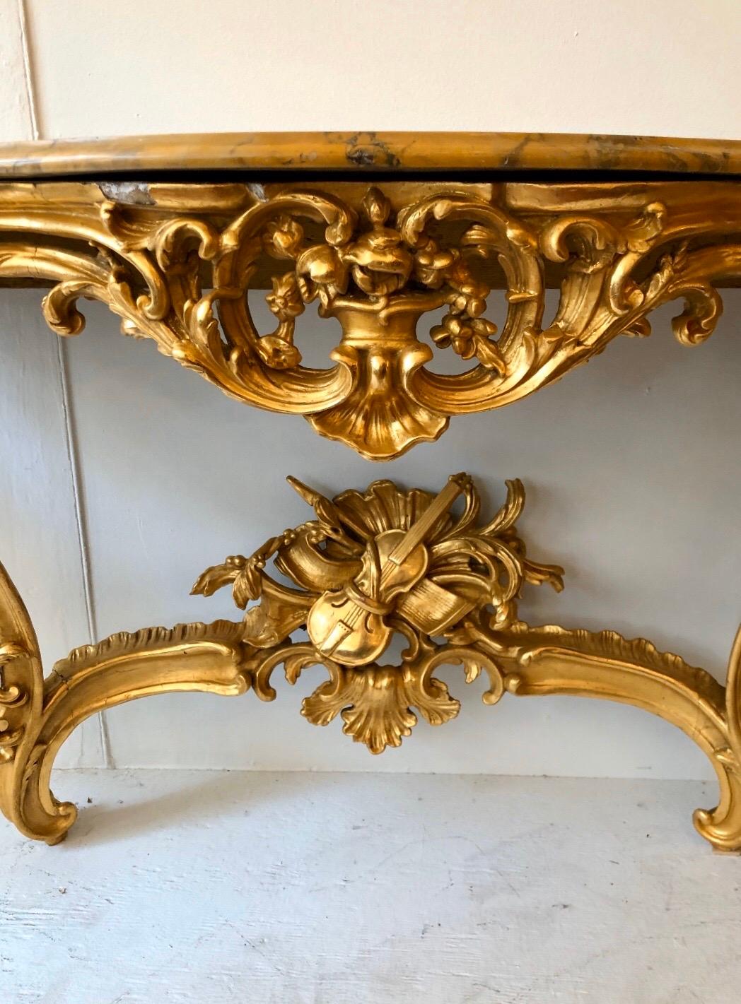 18th Century and Earlier Pair of Georgian Irish Giltwood Consoles with Scagliola Marble Tops