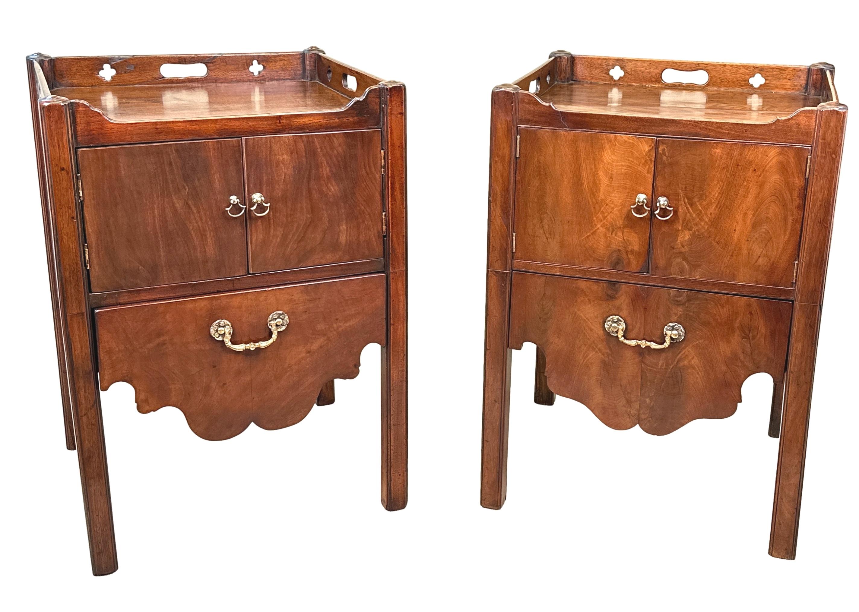 Pair Of Georgian Mahogany Bedside Night Tables 2