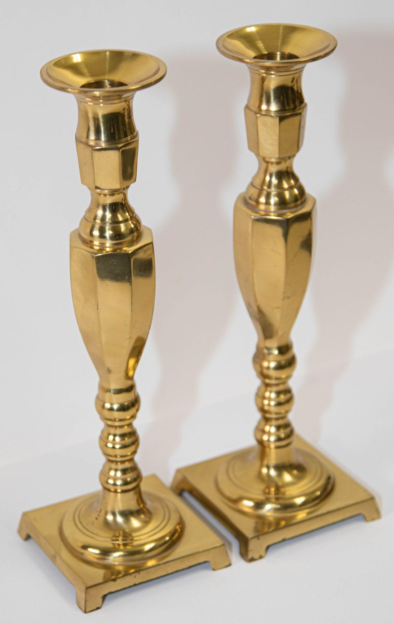 Pair of Georgian Polished Brass Candlesticks For Sale 3