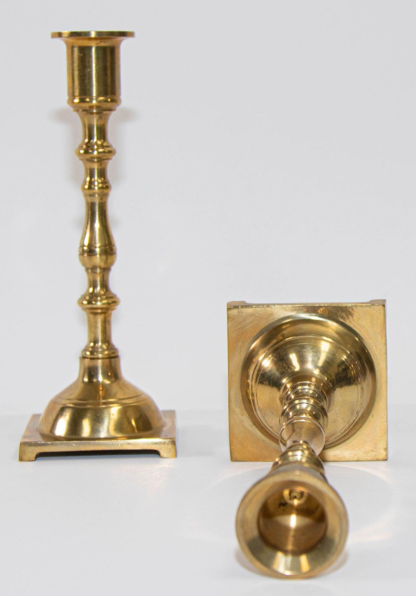 20th Century Pair of Georgian Polished Brass Candlesticks with Square Base For Sale