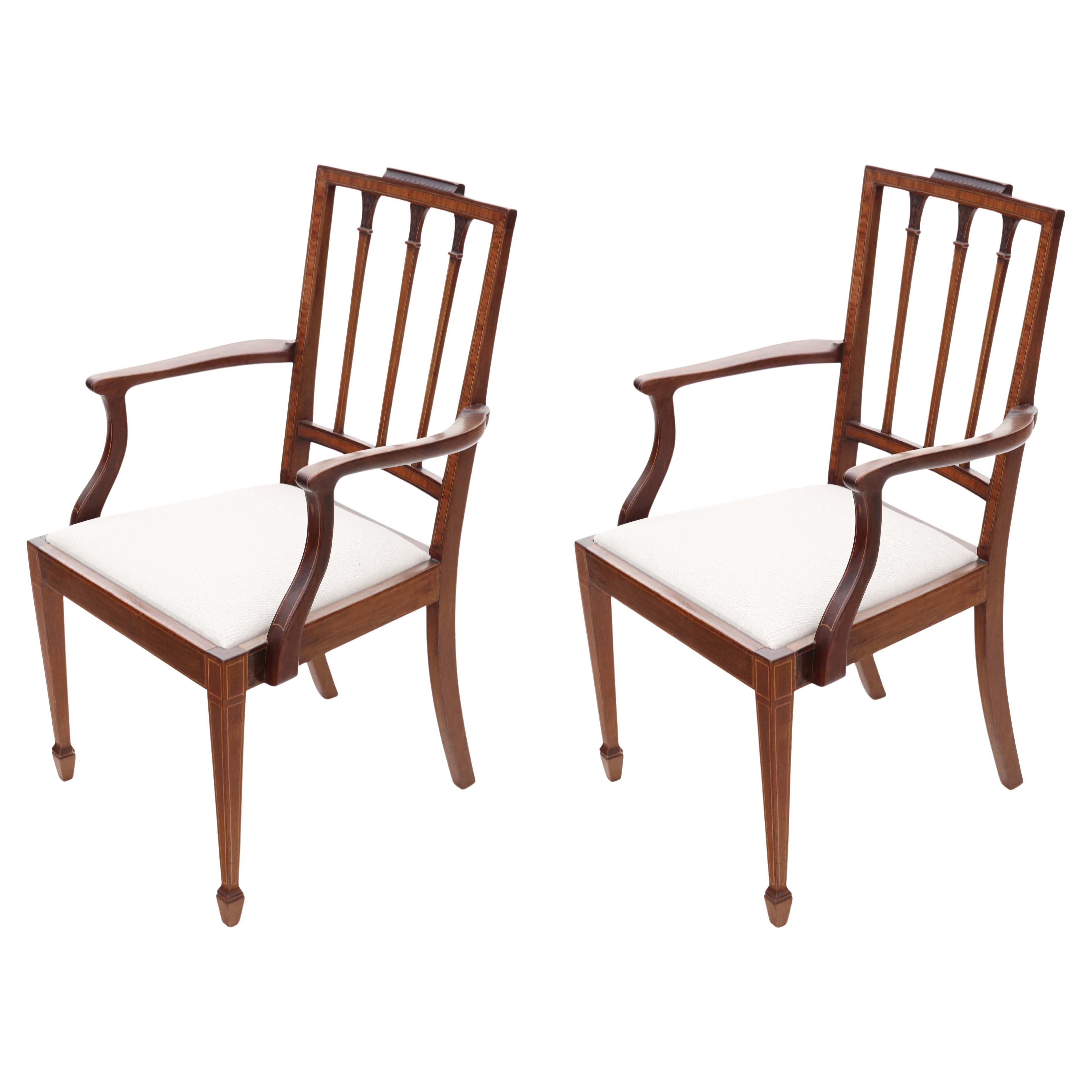 Pareja de sillas de comedor de caoba de estilo georgiano, calidad antigua