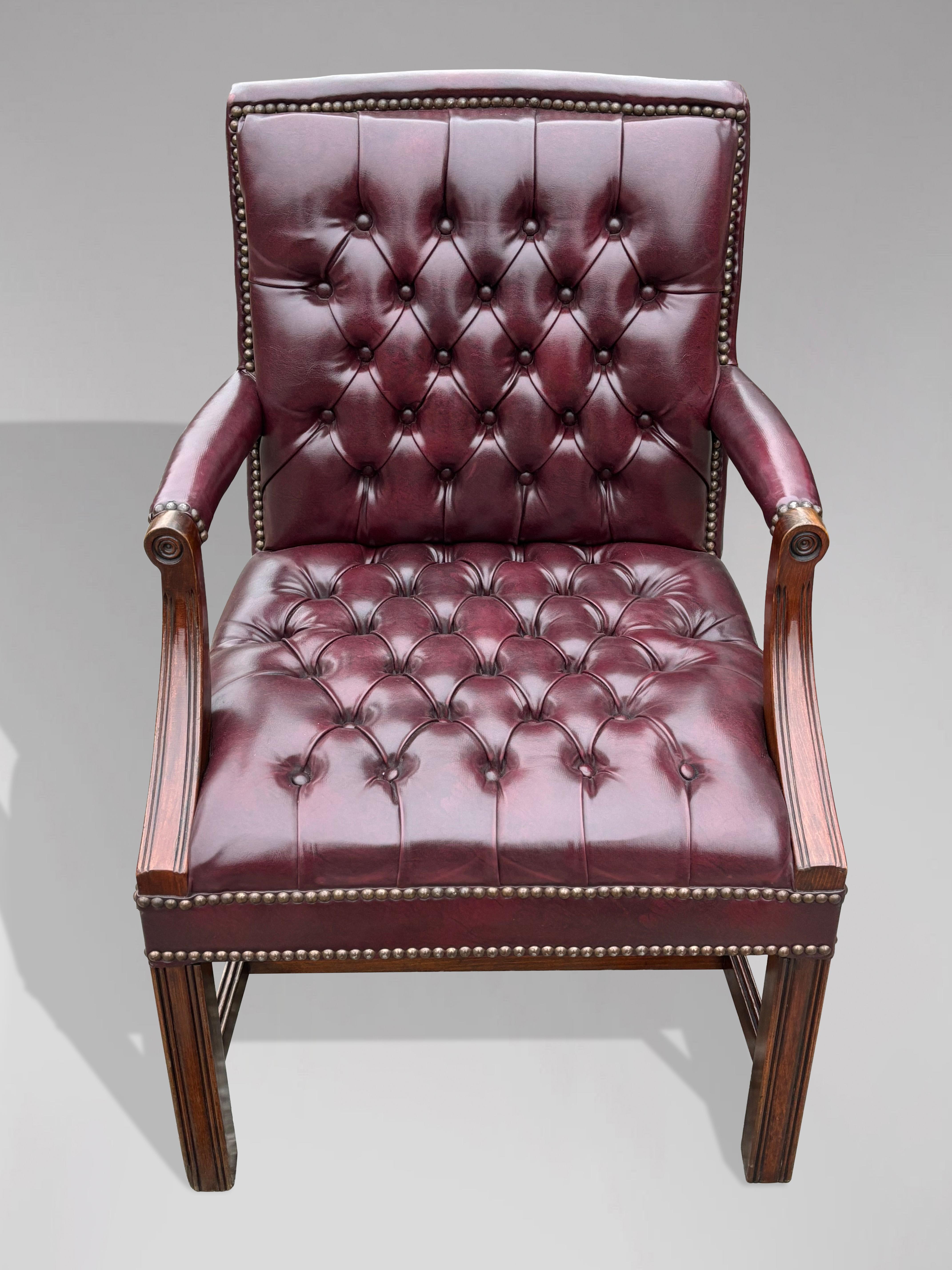 Pair of Georgian Style Burgundy Leather Gainsborough Armchairs In Good Condition For Sale In Petworth,West Sussex, GB
