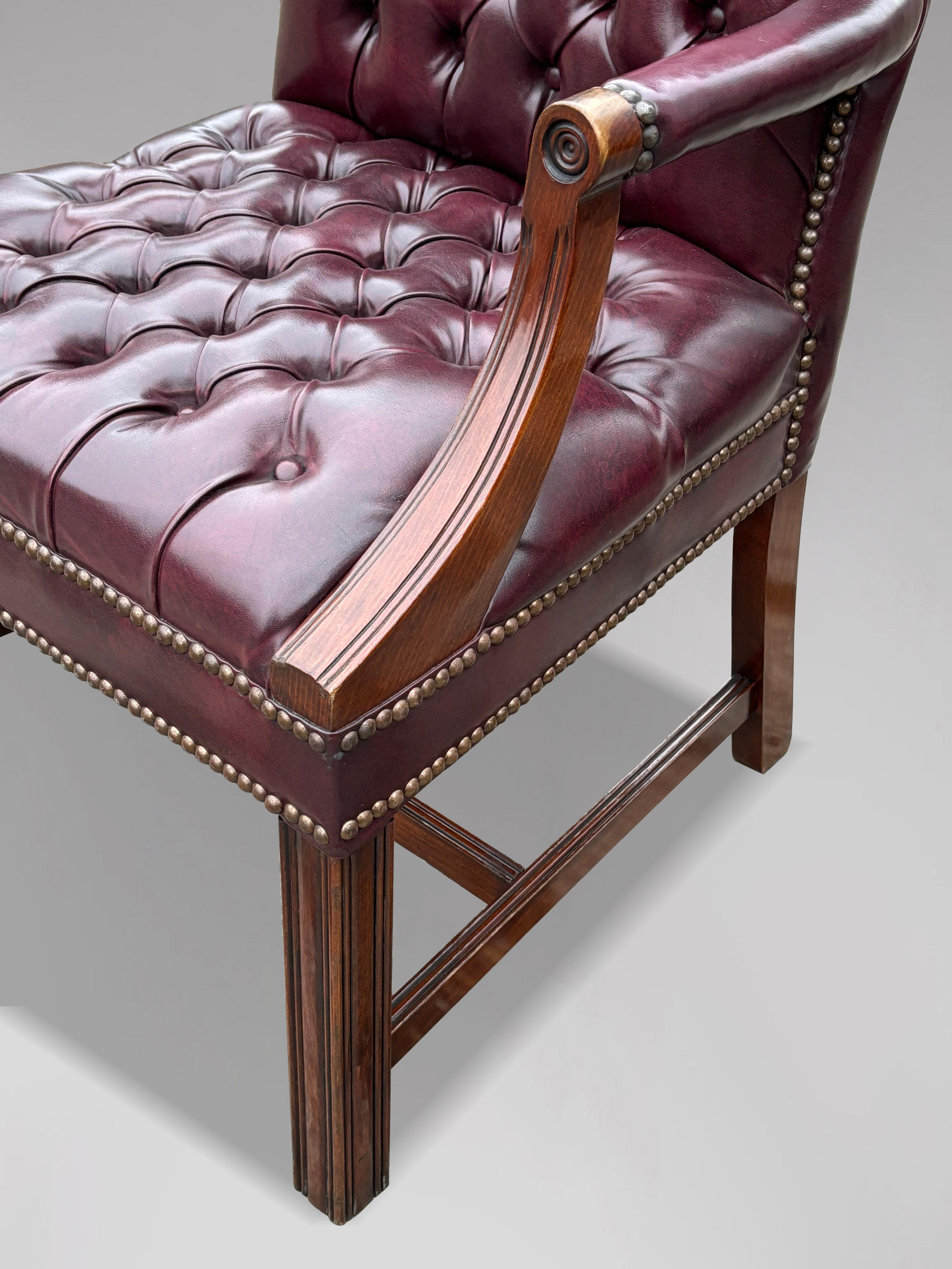 Pair of Georgian Style Burgundy Leather Gainsborough Armchairs For Sale 2