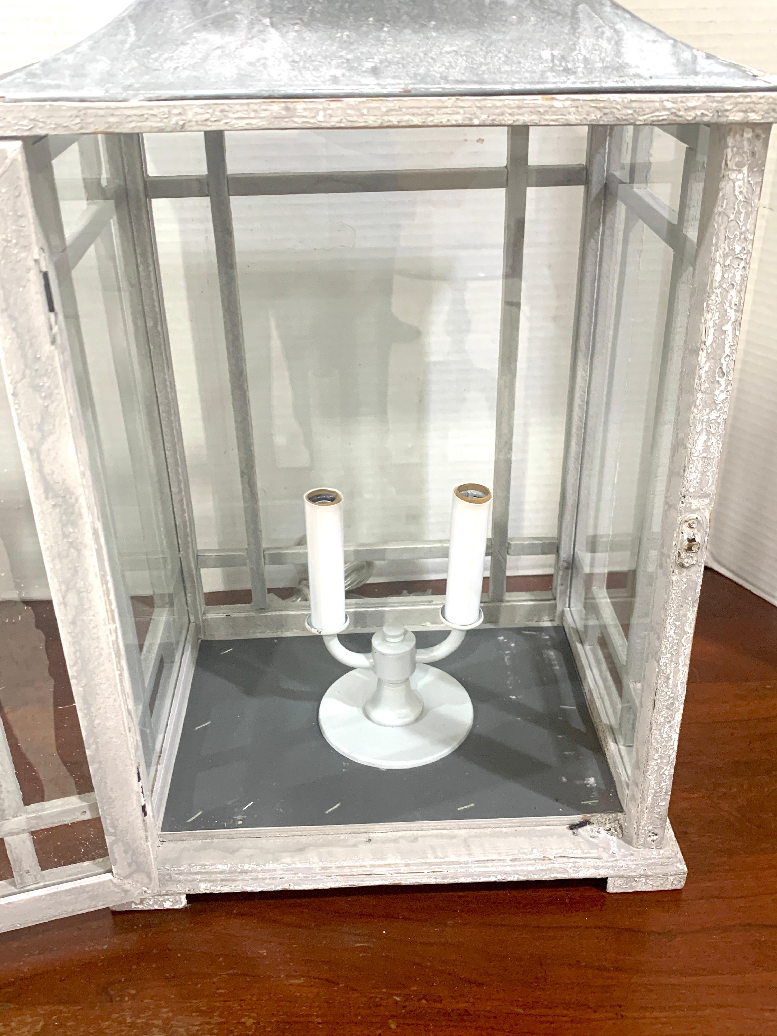 Pair of Georgian Style Grey Painted Lanterns In Good Condition For Sale In West Palm Beach, FL
