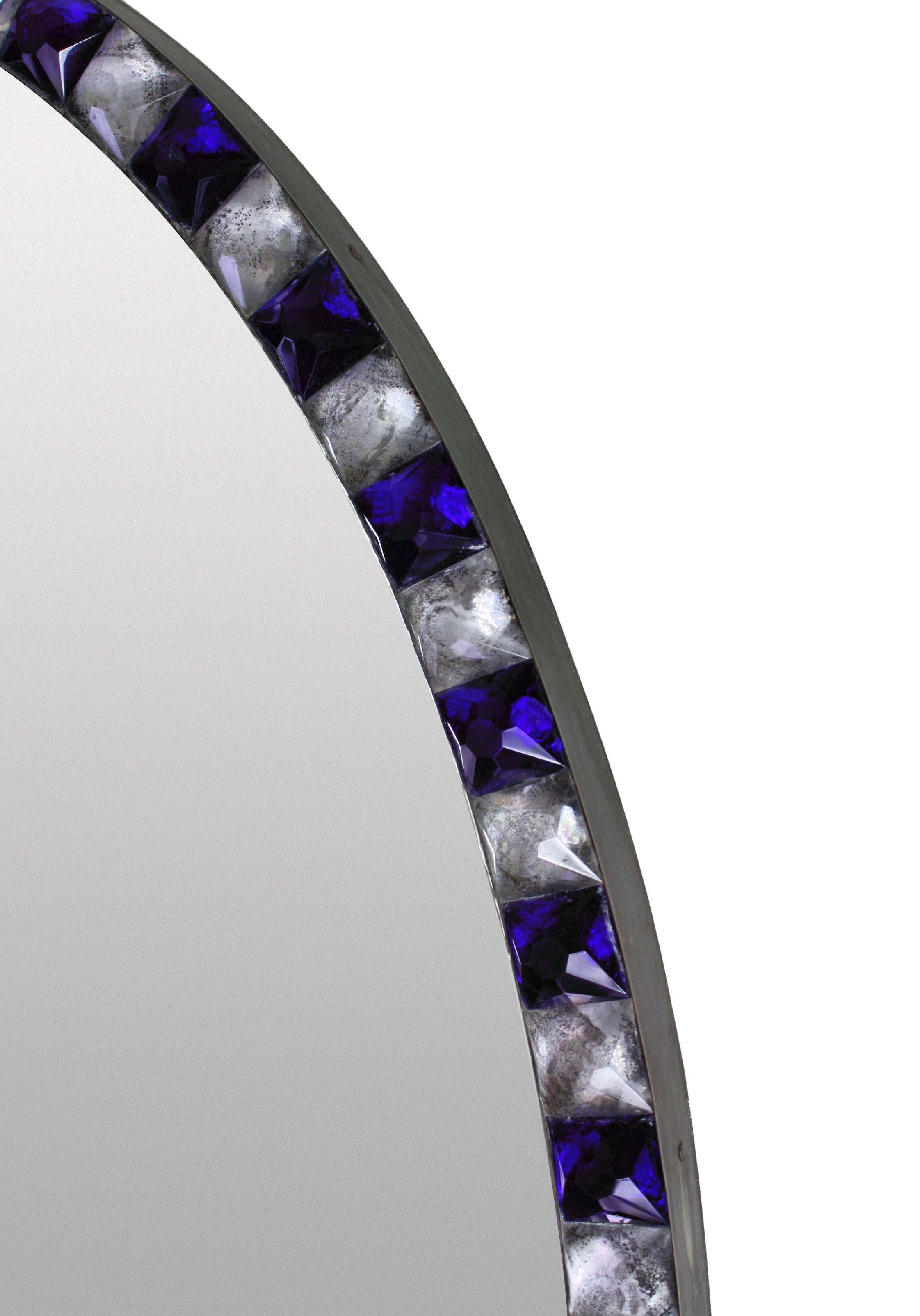 Ein Paar irische Spiegel im georgianischen Stil mit blauen Glas- und Bergkristalleinfassungen (Ende des 20. Jahrhunderts) im Angebot