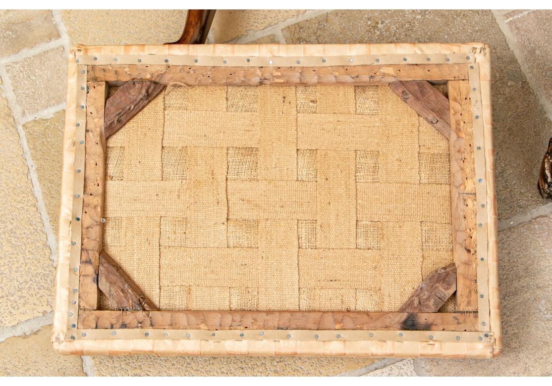 Paire de bancs en cuir de style géorgien à restaurer en vente 1