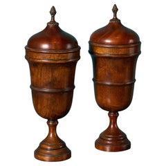 Pareja de Urnas de Caoba con Tapa de Estilo Georgiano