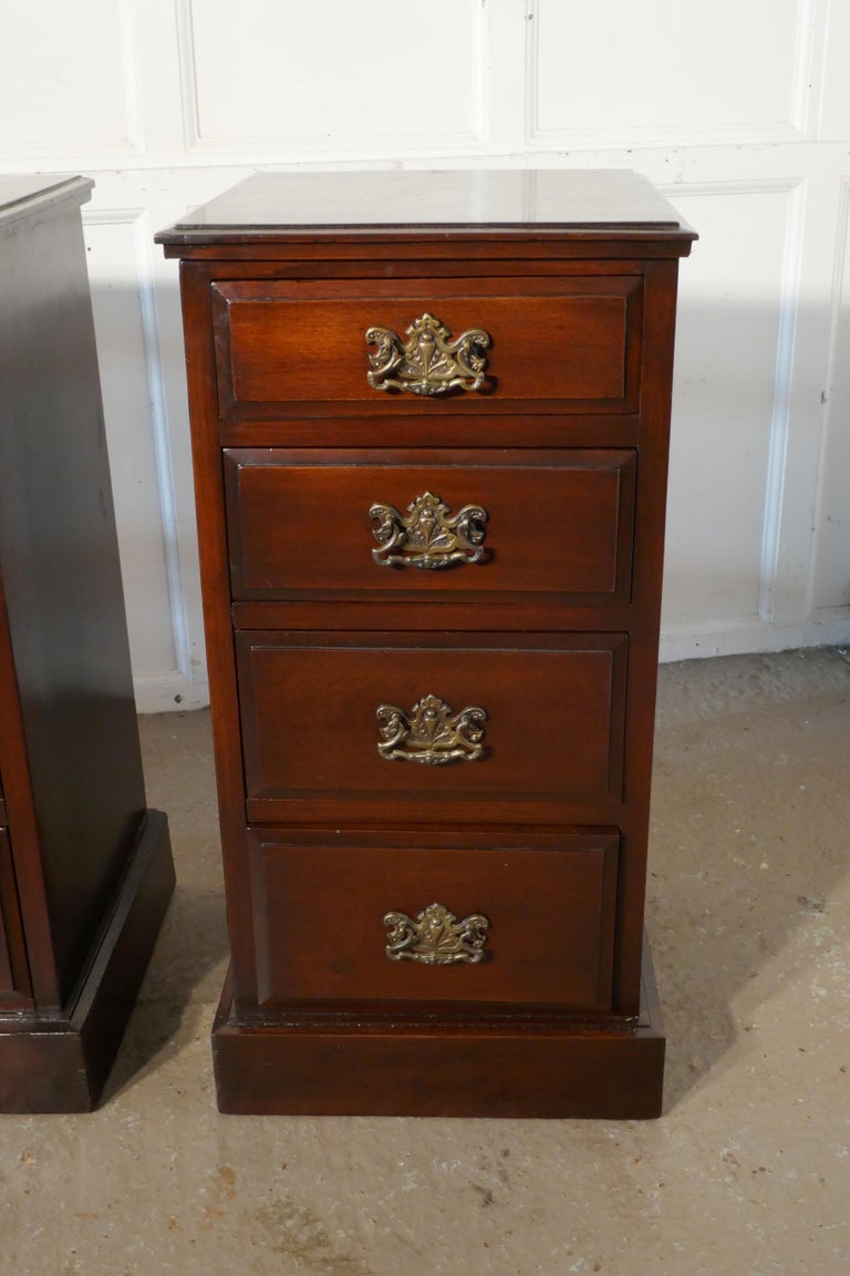 Pair Of Georgian Style Mahogany Bedside Chest Of Drawers For Sale