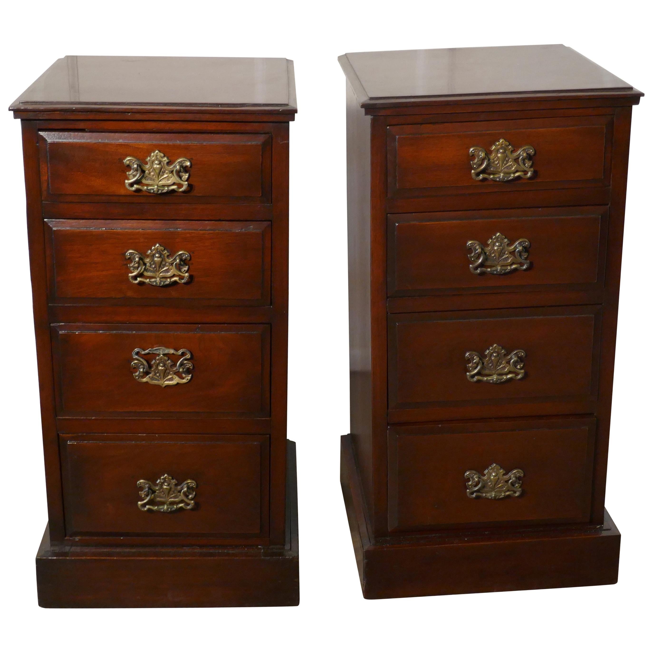 Pair of Style Mahogany Bedside Chest of Drawers at 1stDibs